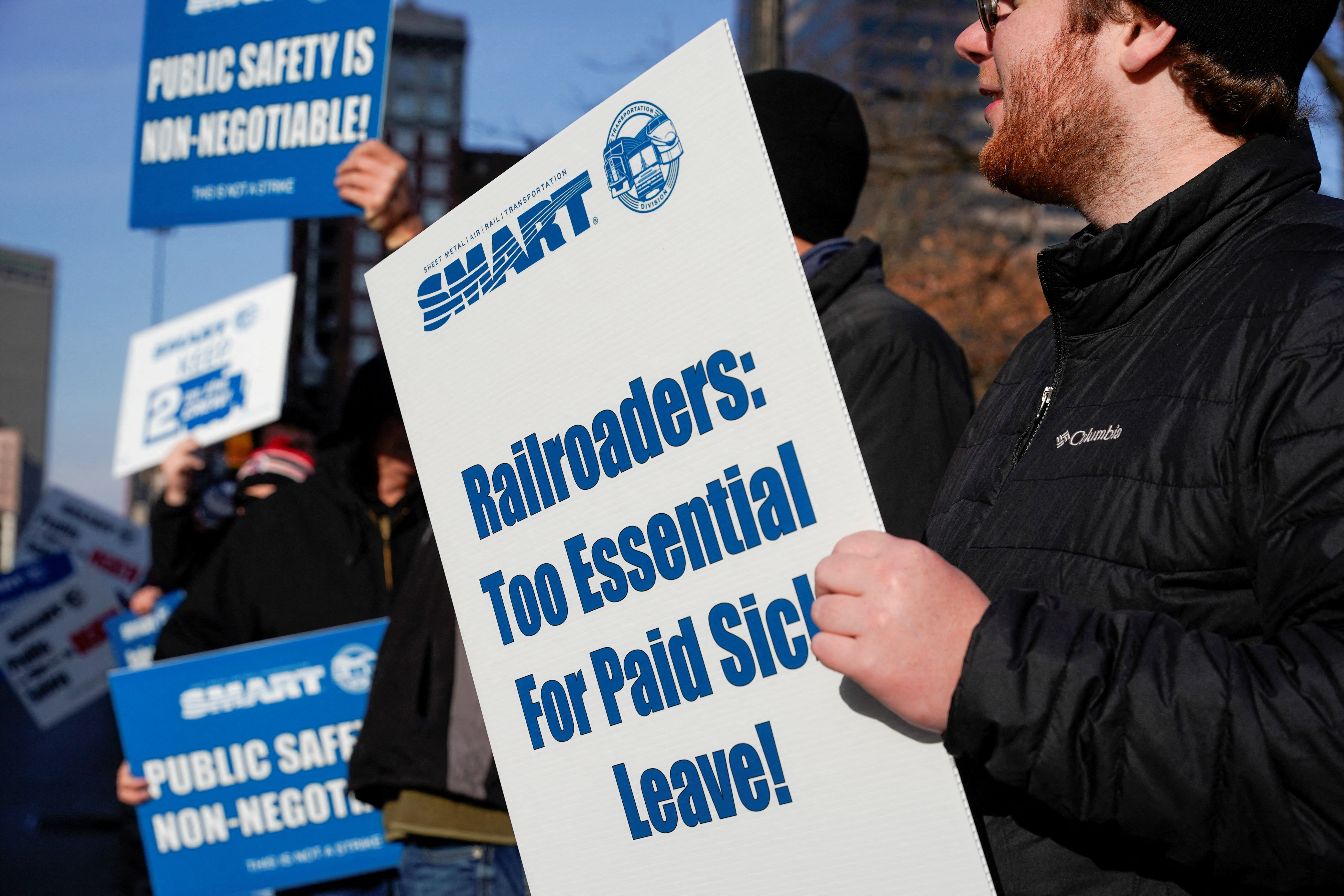 Protesters hold rally in support of rail workers in Columbus
