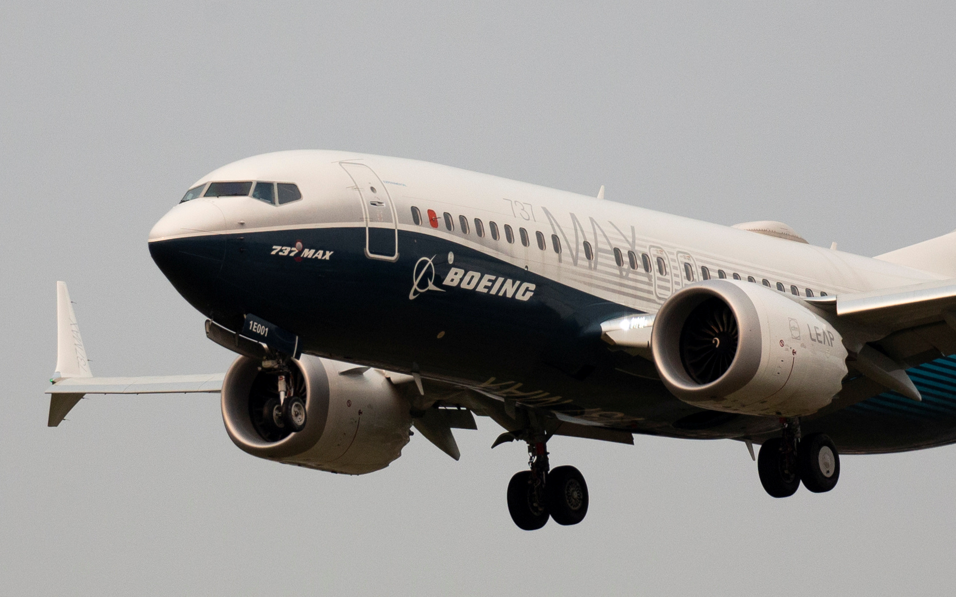 ＡI R  N IＰＰ O N旅客機 B-737 File:Boeing 737-846 'JA301J' Japan Airlines (40658669243