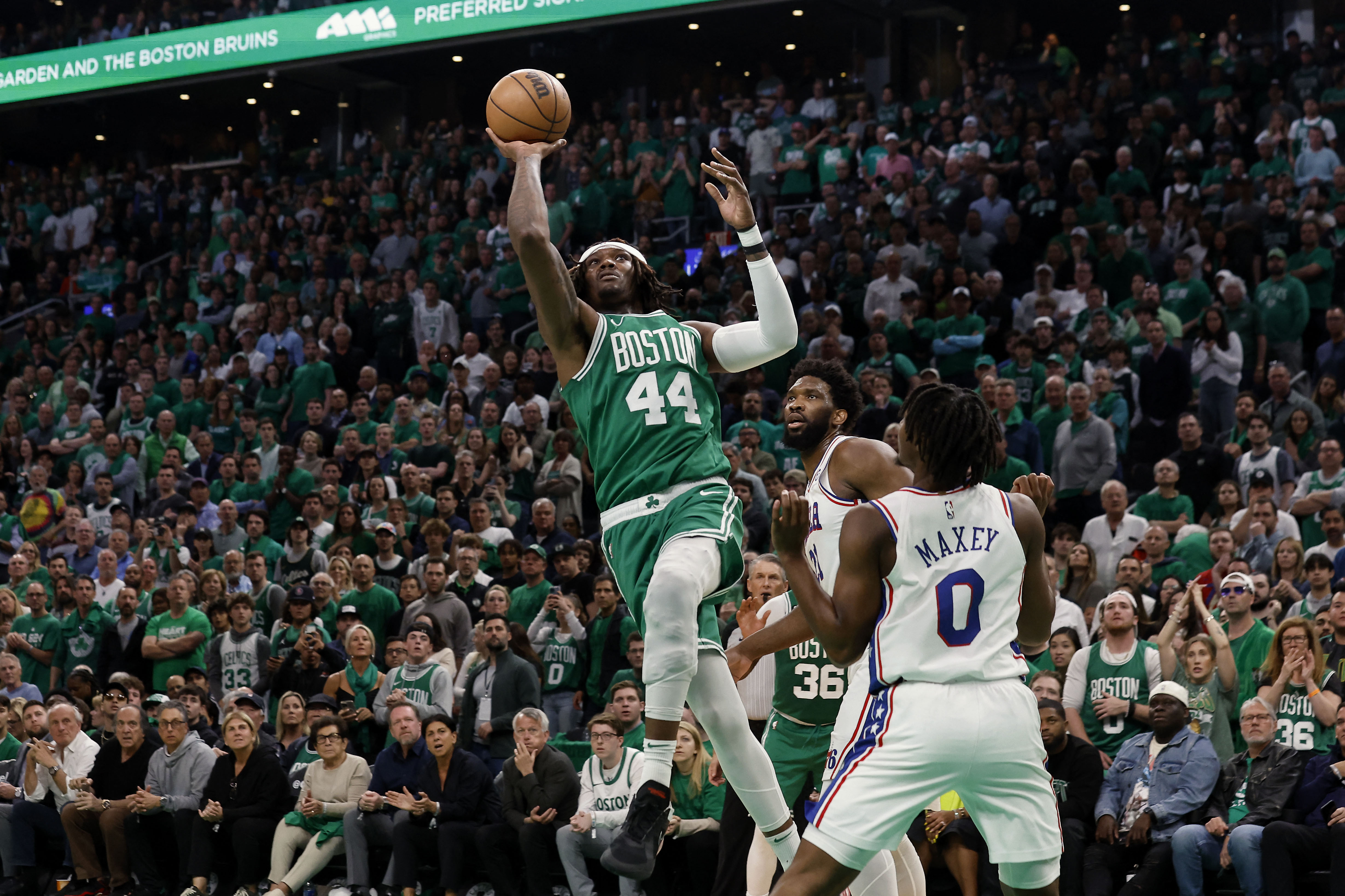 Liderado por Tatum e Brown, Celtics domina fim de jogo, elimina o