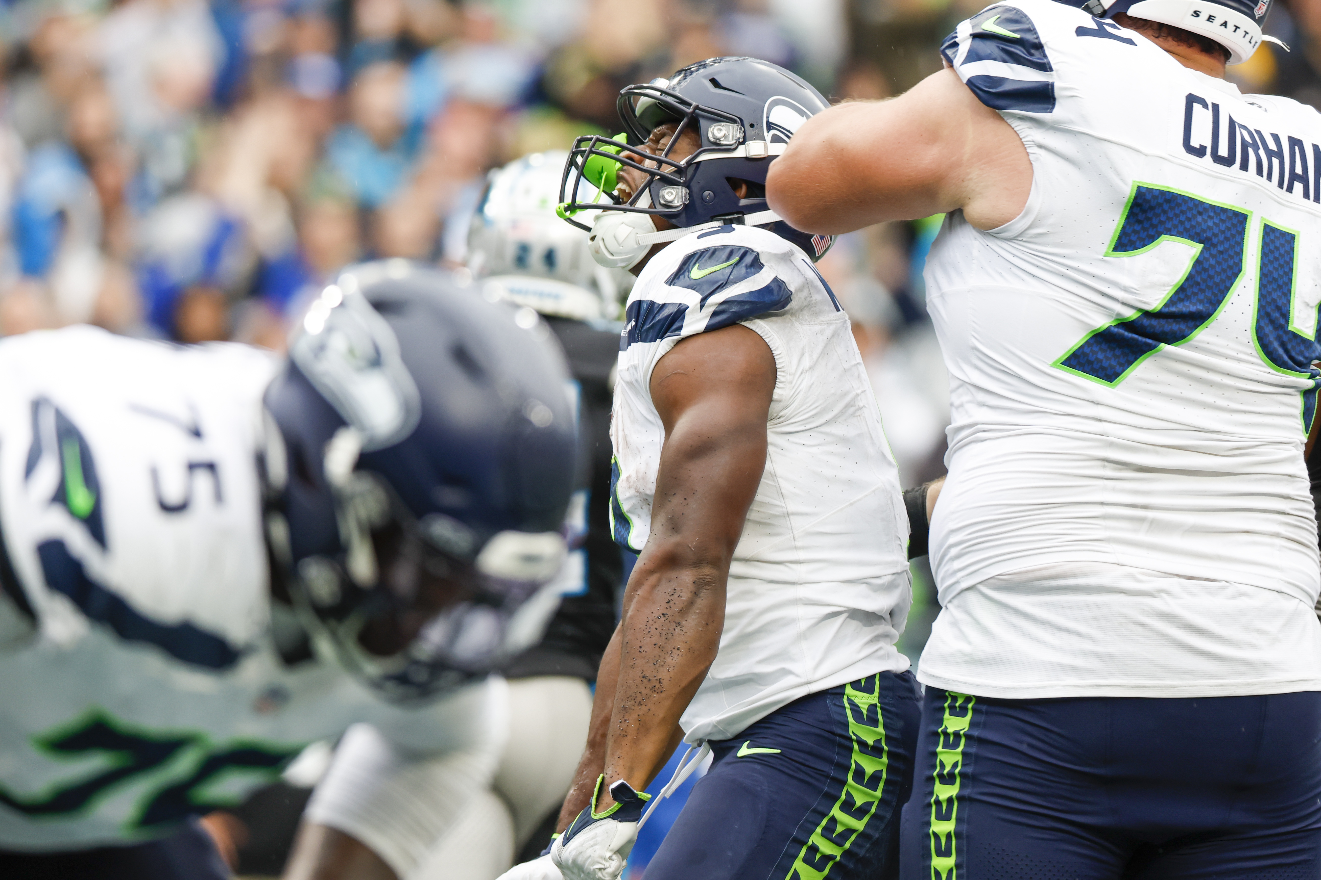 Kenneth Walker III powers Seahawks past Panthers, Fieldlevel