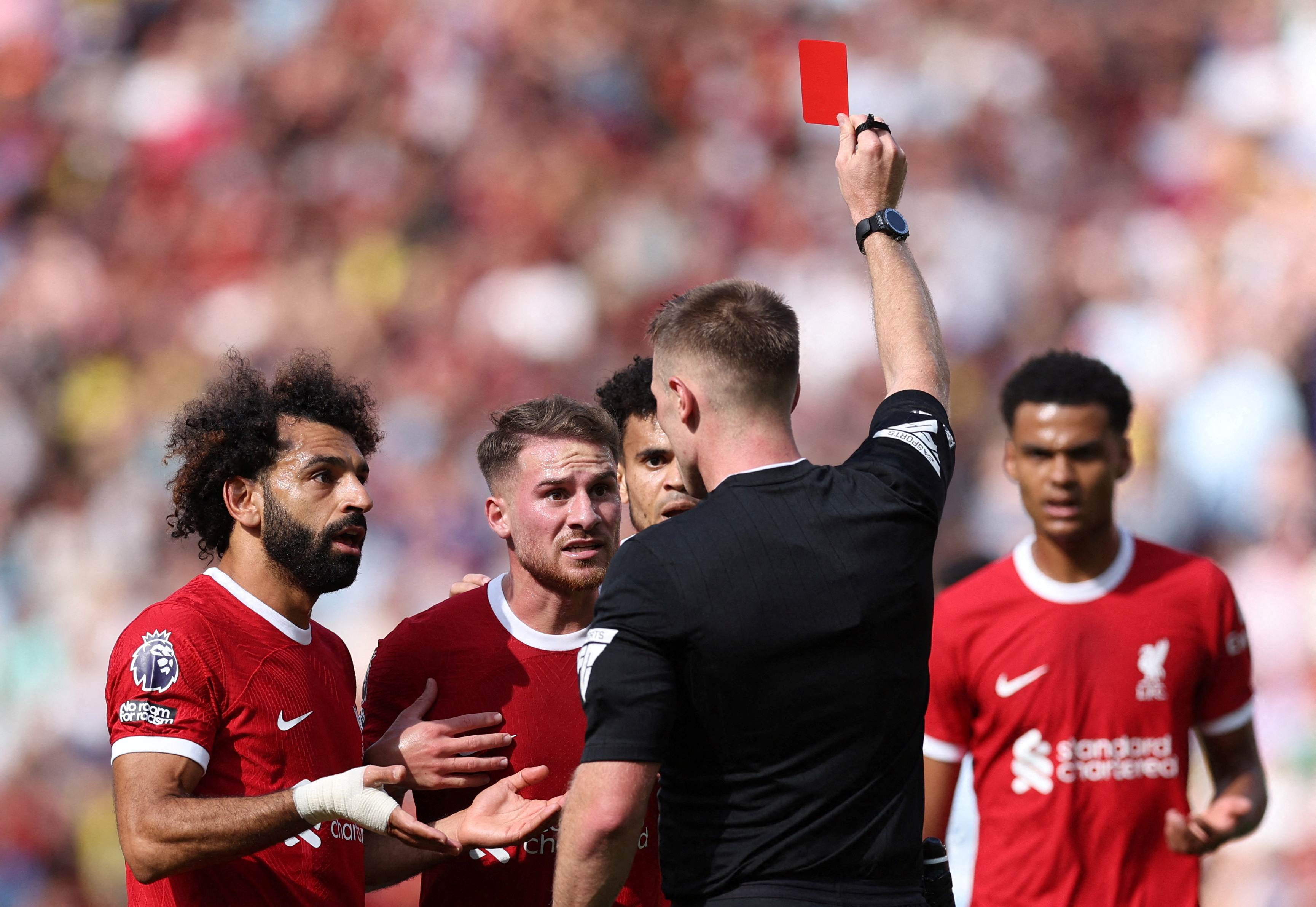 Yellow Card Fines And Red Cards In The Premier League, This Is What  Football Players Must Pay