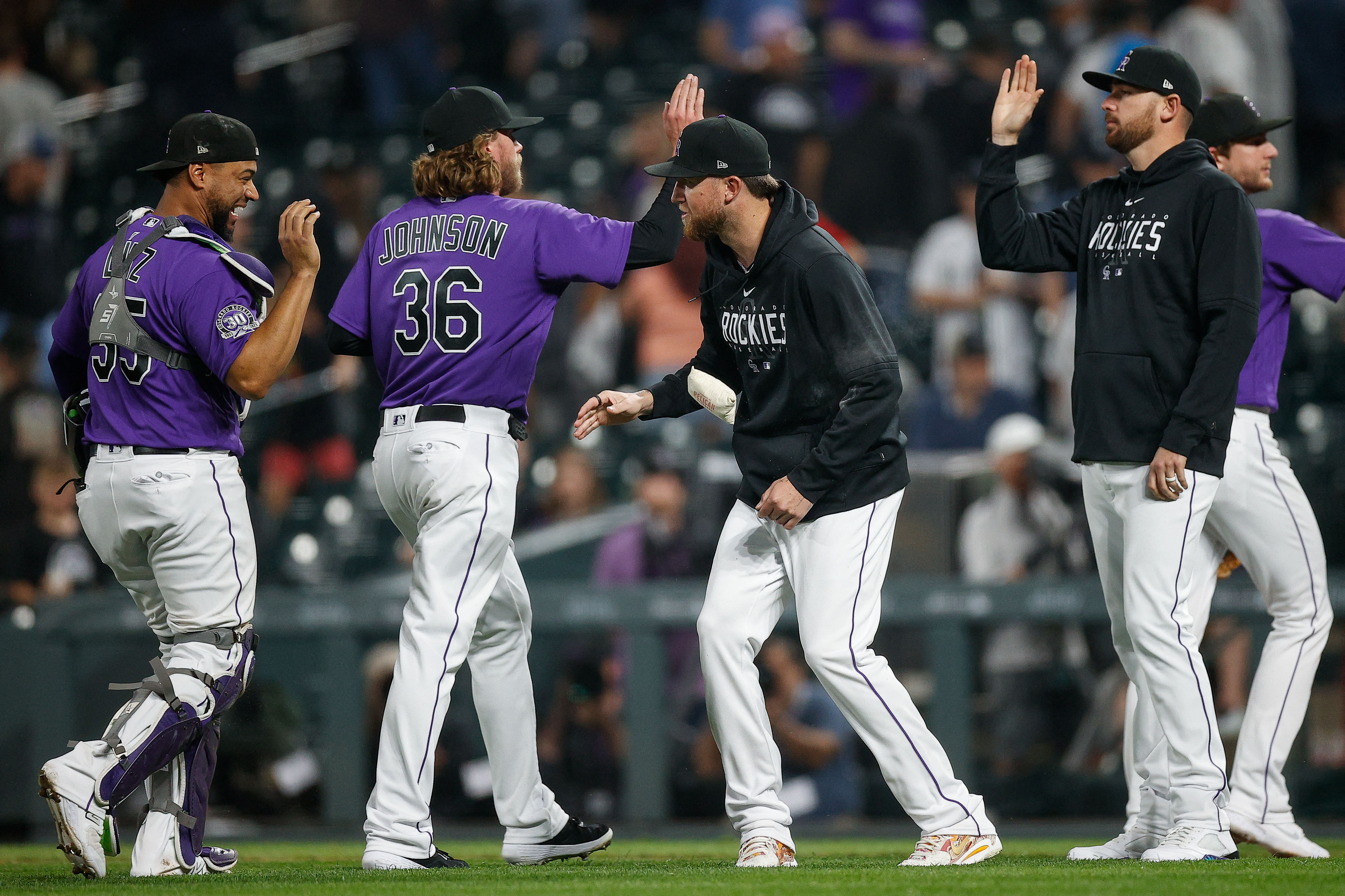 Elias Diaz goes deep in Rockies' win over Marlins