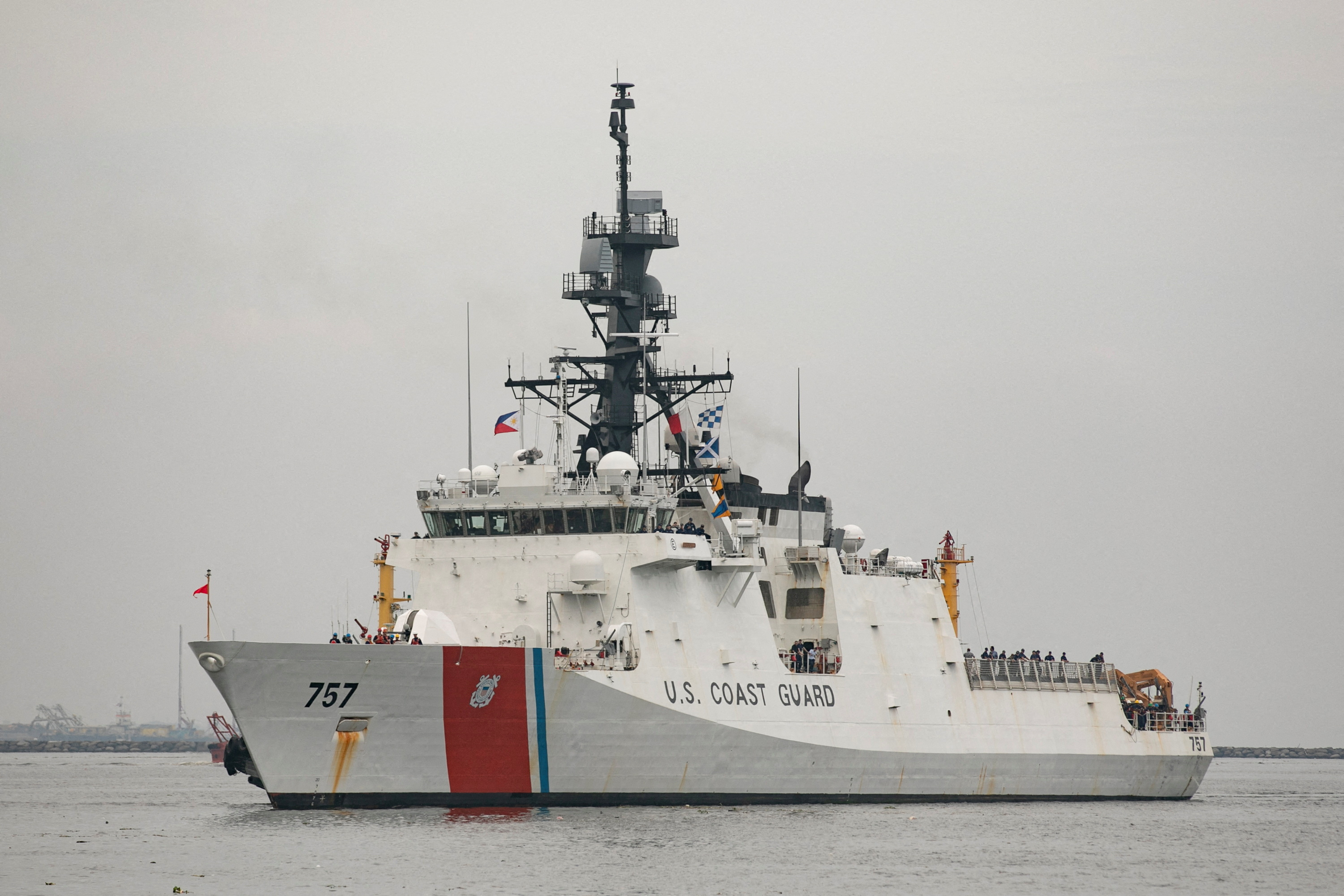 U.S. cutter arrives at Manila port for joint coast guard drills