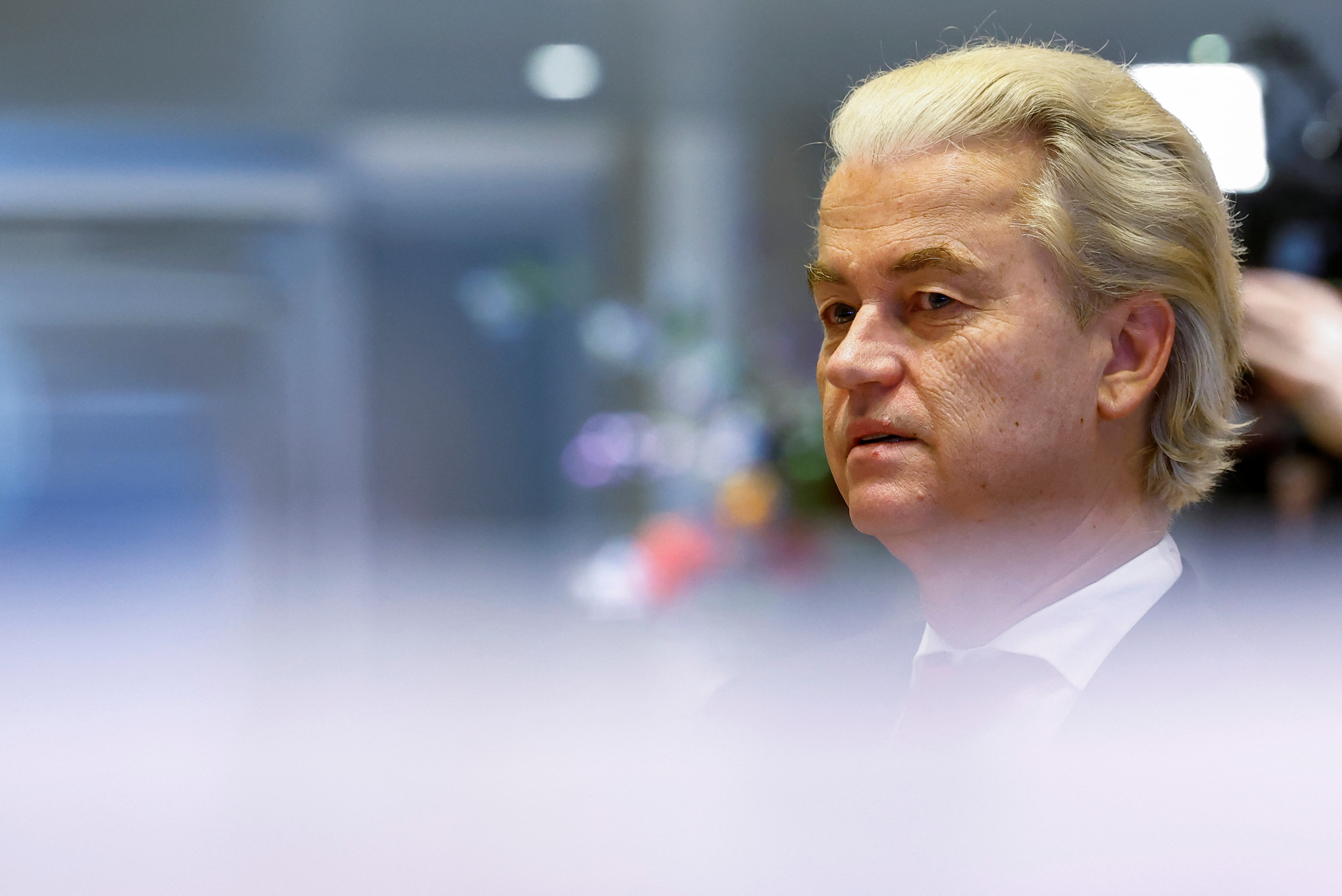 Dutch politicians meet after election to start coalition talks