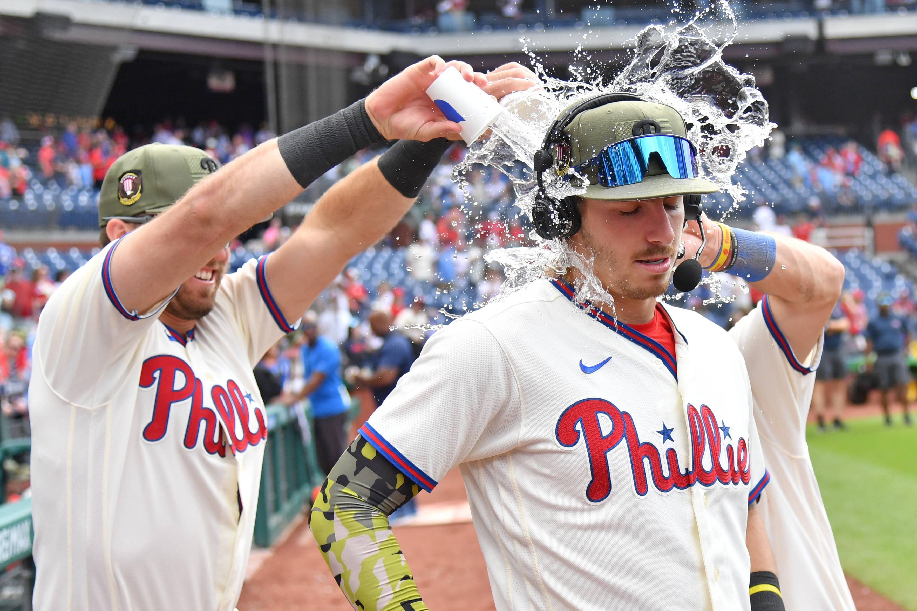 Bryson Stott's pinch-hit HR lifts Phillies over Cubs