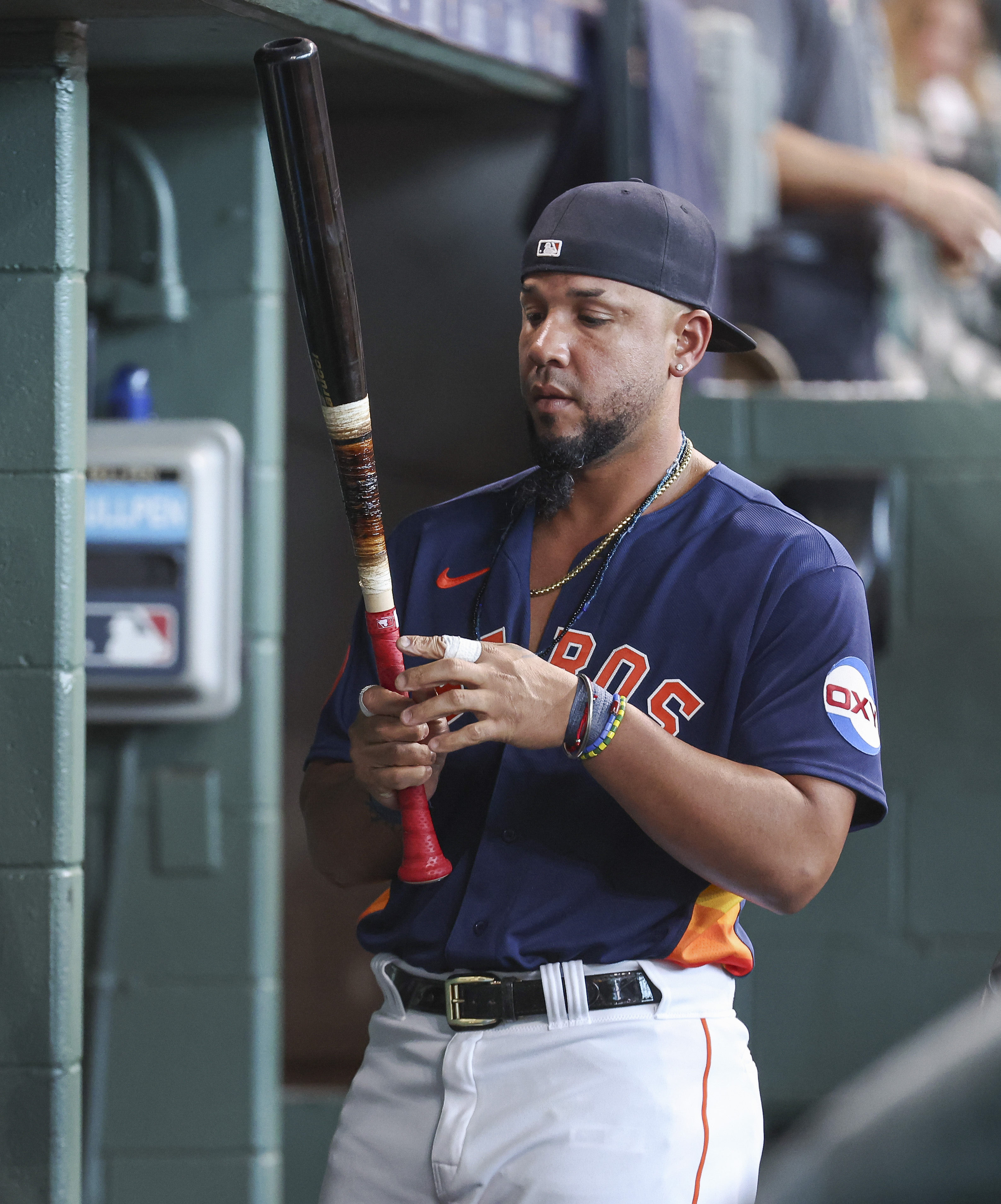 Martin Maldonado's late heroics help Astros edge Mariners