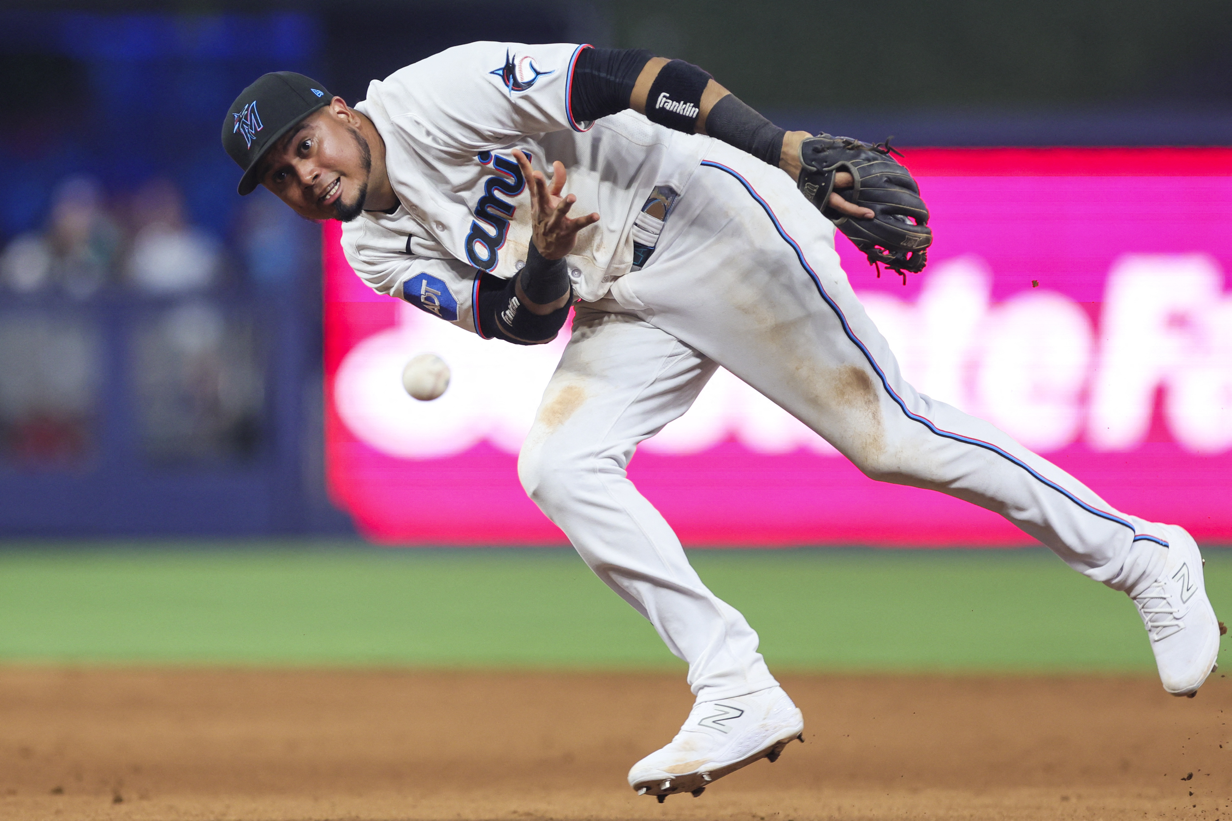 AUBURN BASEBALL: Garrett Cooper's 2 home runs lifts Tigers to win