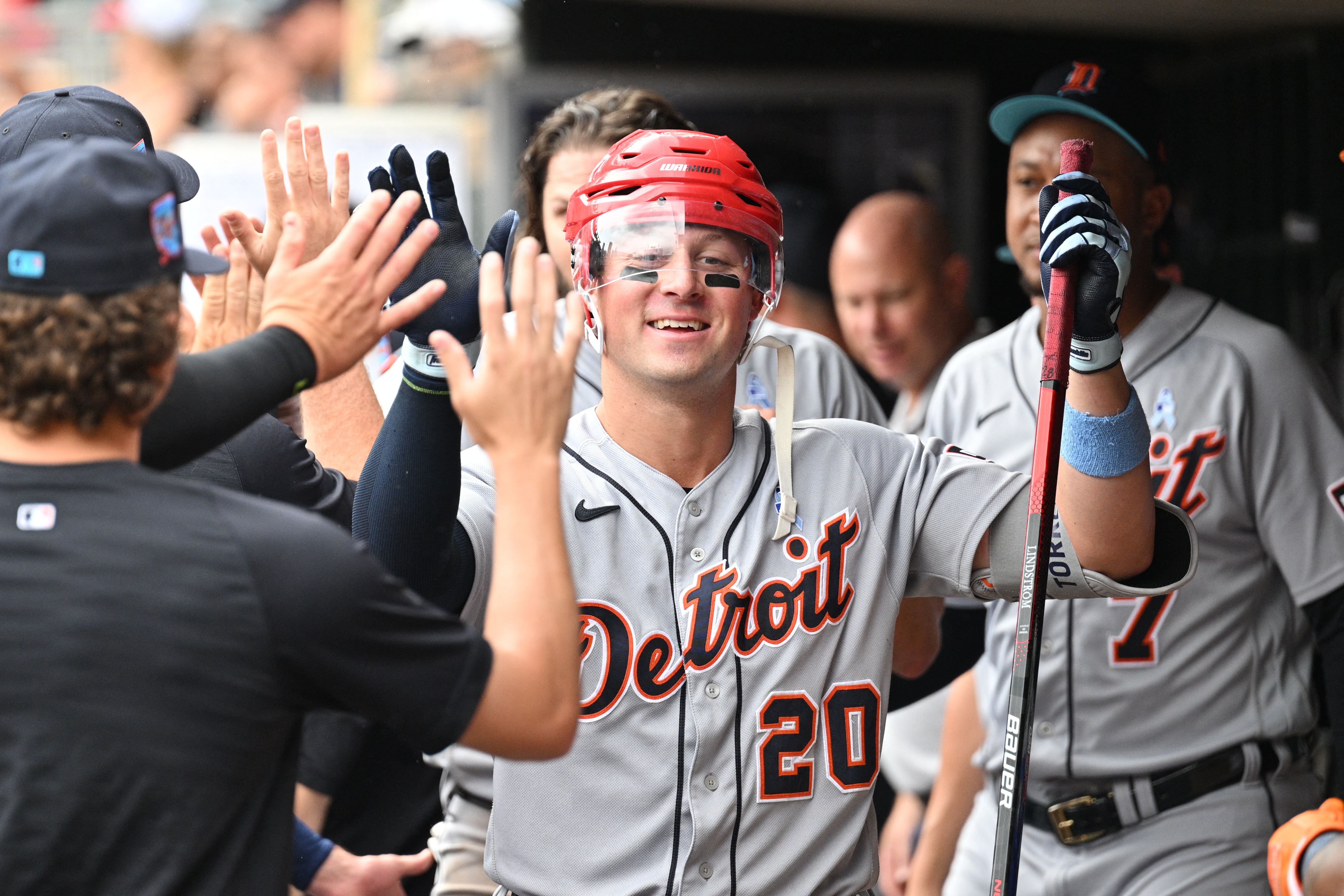 Tigers ride 5-run fifth to series win over Twins