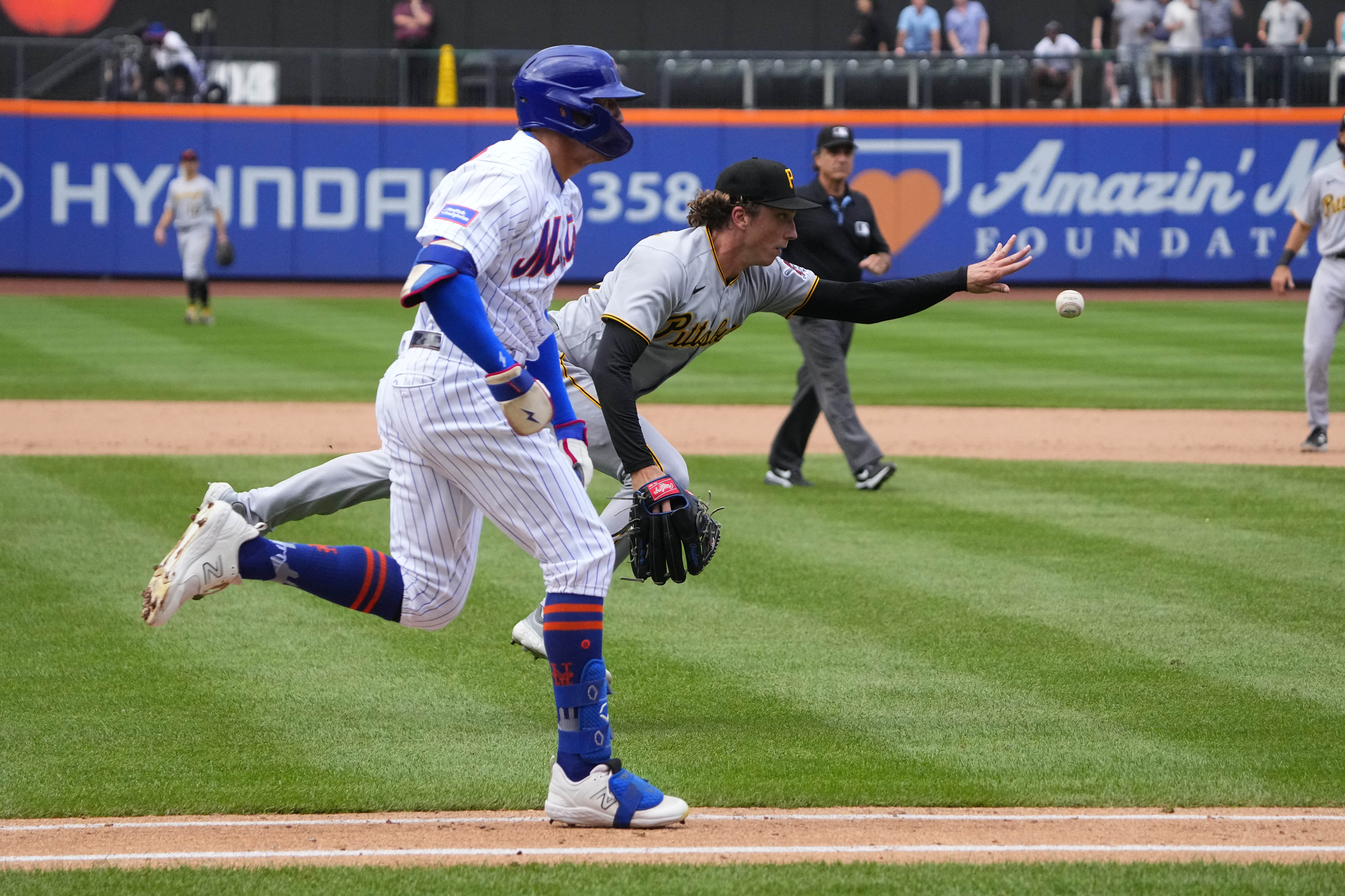 Mets blast Pirates 8-3 behind DJ Stewart's 2 HRs