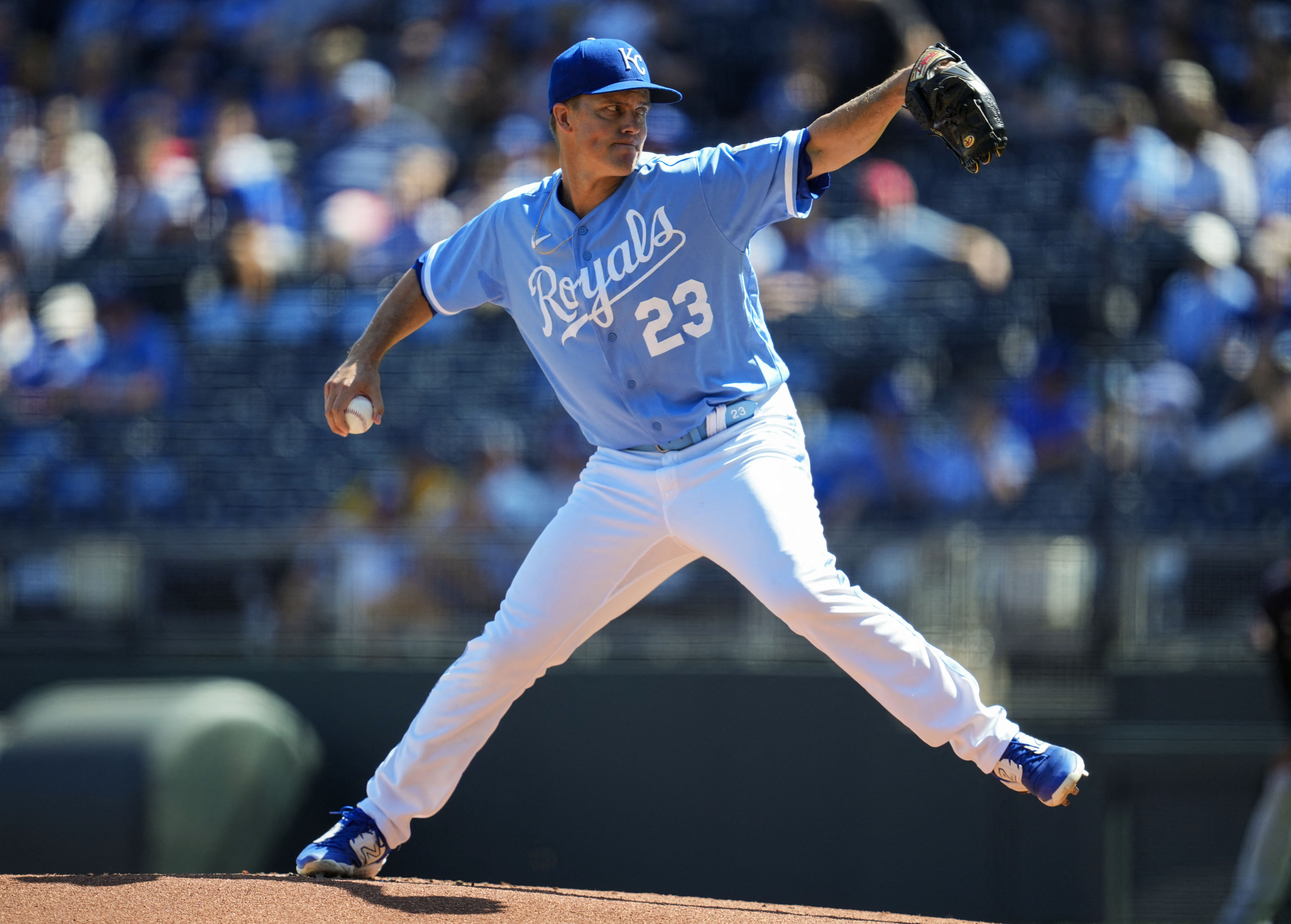 Kansas City Royals complete sweep of Clevland Guardians, 6-2
