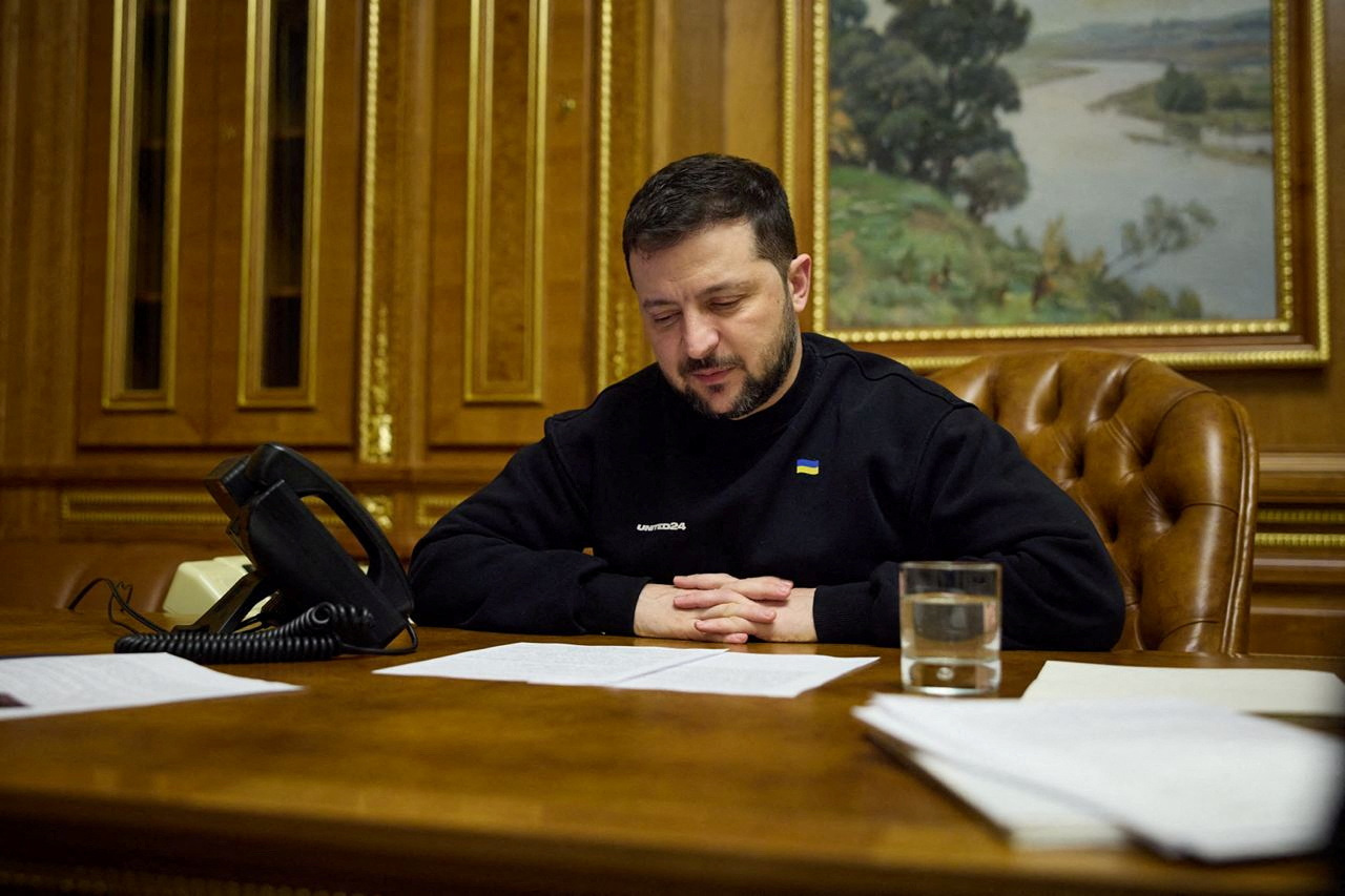 Ukraine's President Zelenskiy speaks with British Prime Minister Sunak via phone in Kyiv