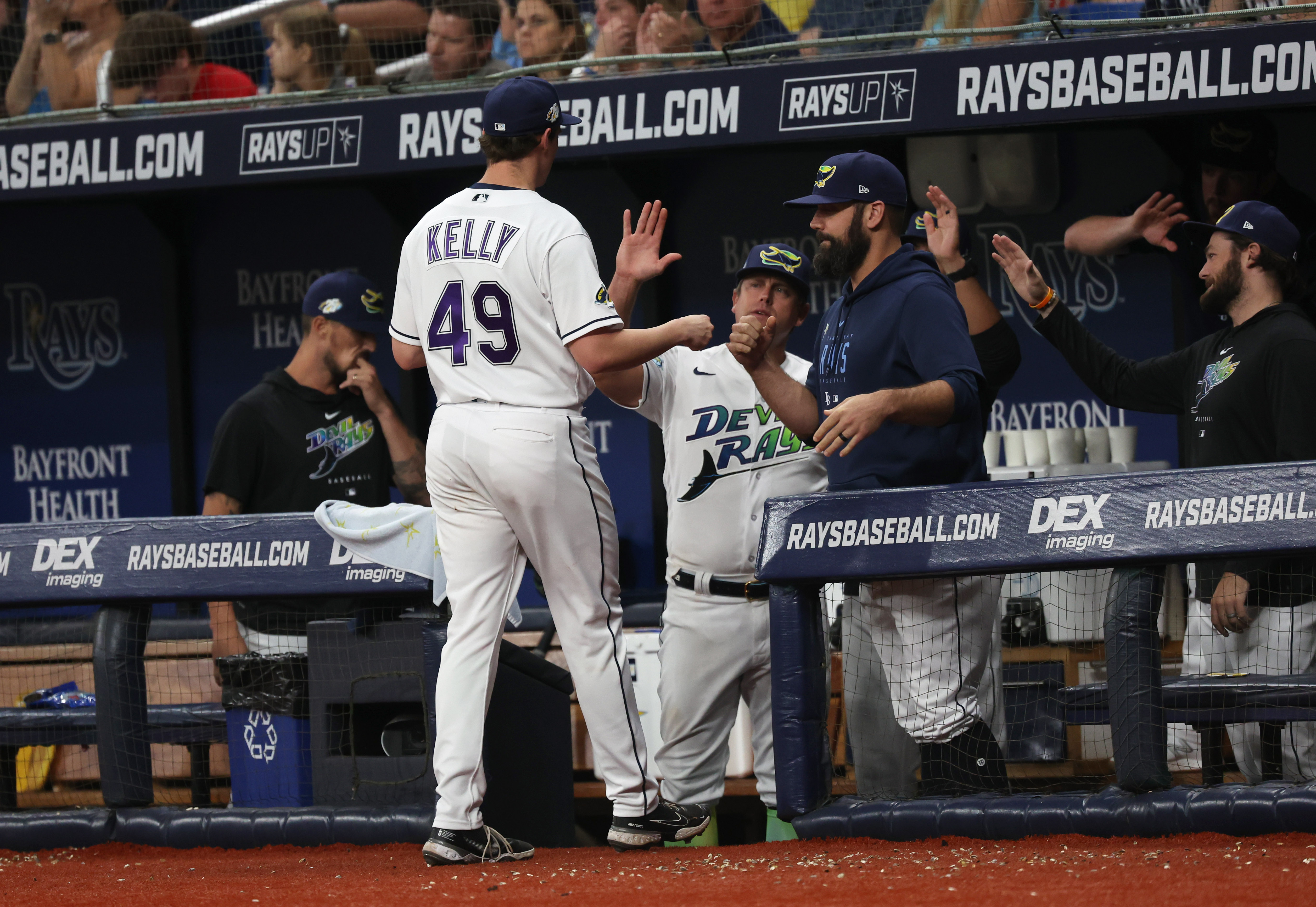 Rays edge Yankees in contentious series opener