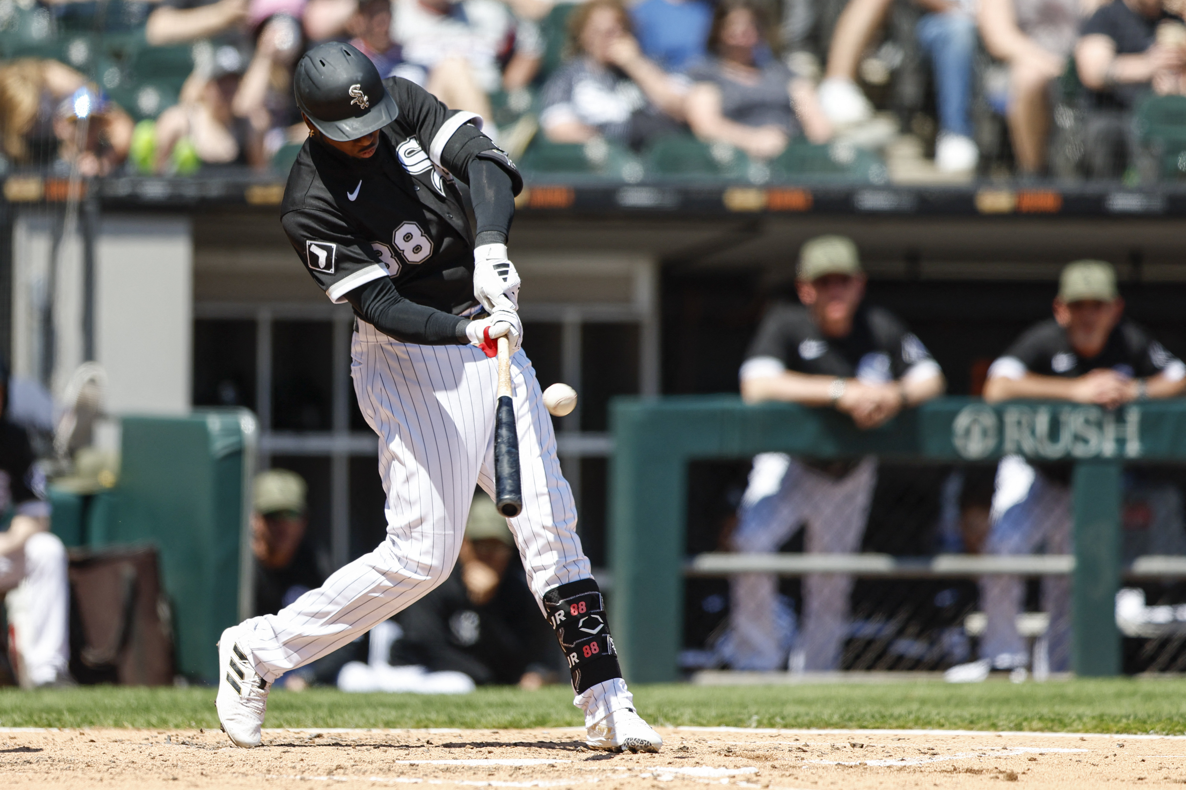 Luis Robert Jr. lifts Chicago White Sox in field, at plate