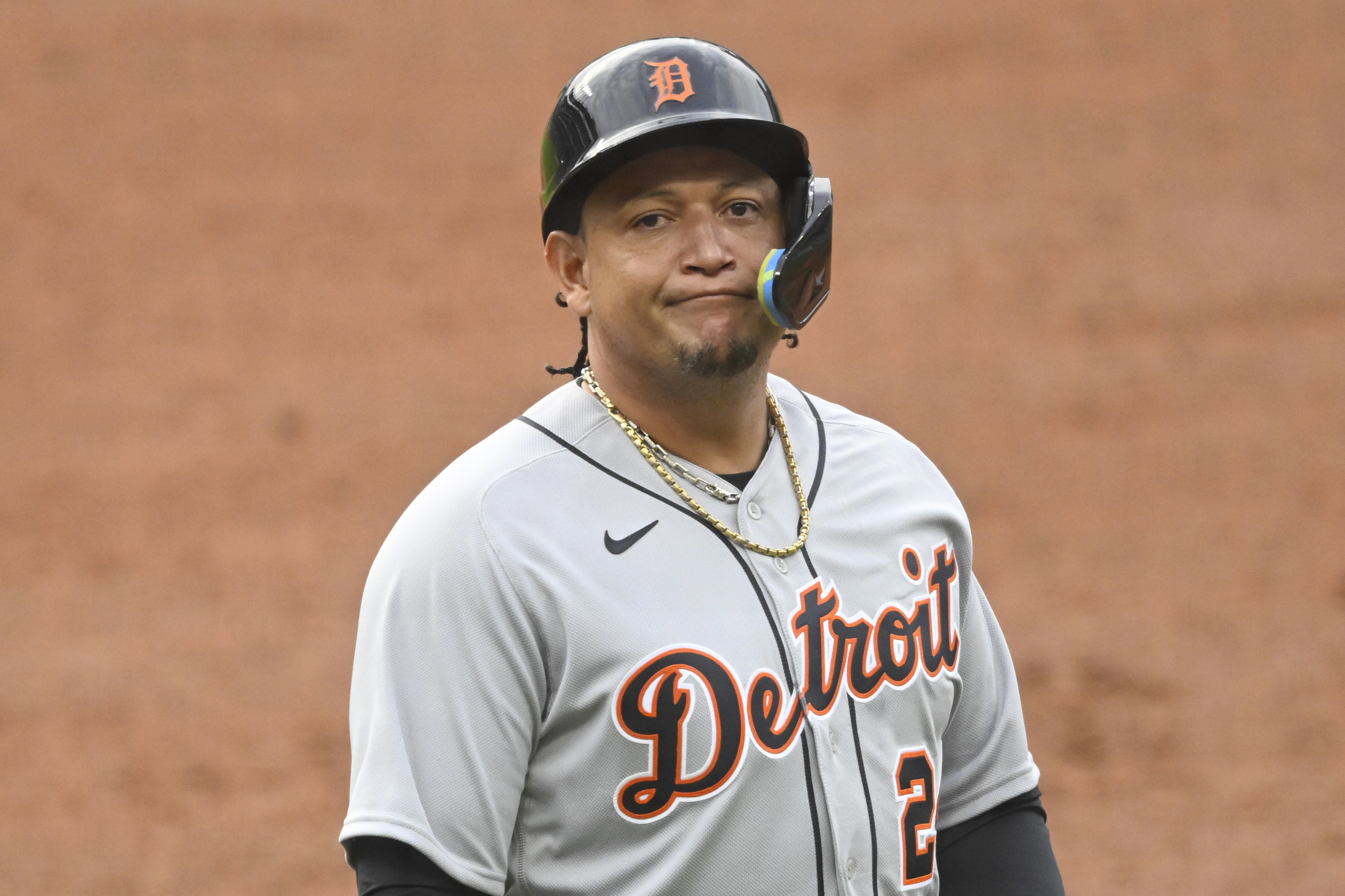 Andy Ibanez powers surging Tigers past Guardians