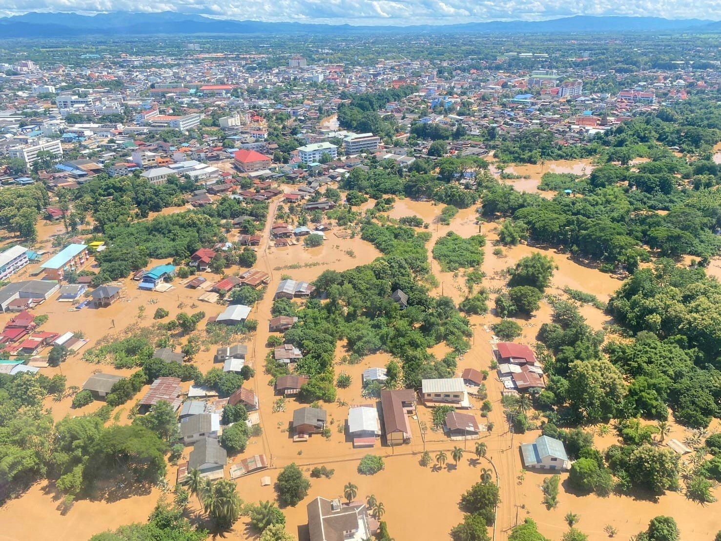 Thailand warns against severe floods that killed 22 | Reuters