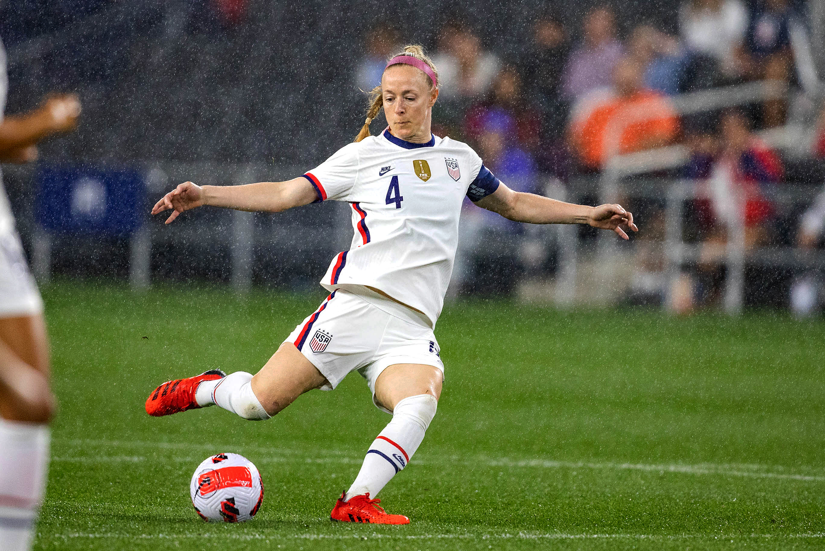 U.S. captain Sauerbrunn to miss World Cup after injury