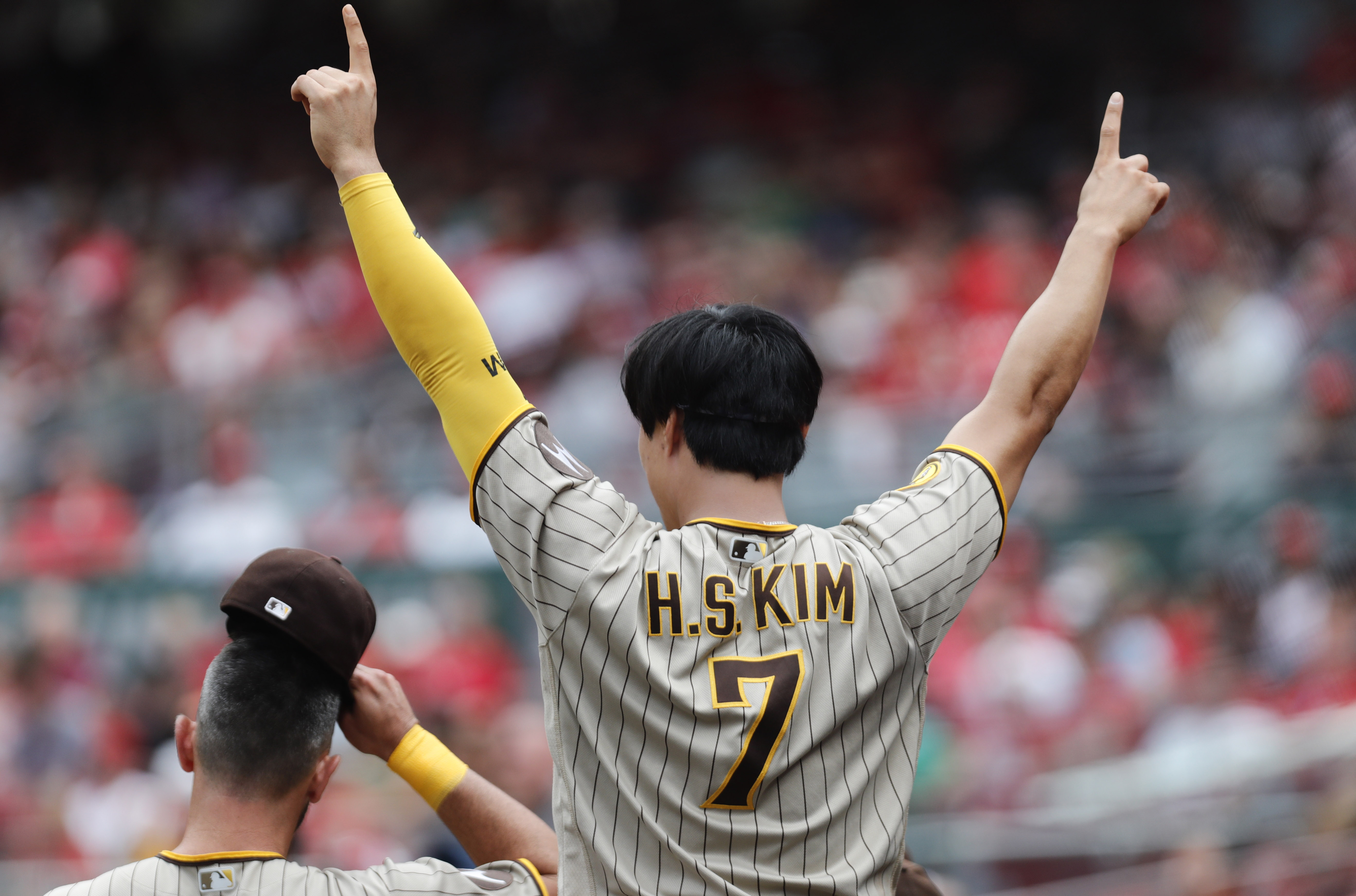 Ha-seong Kim will change the back of his jersey to H.S. Kim this