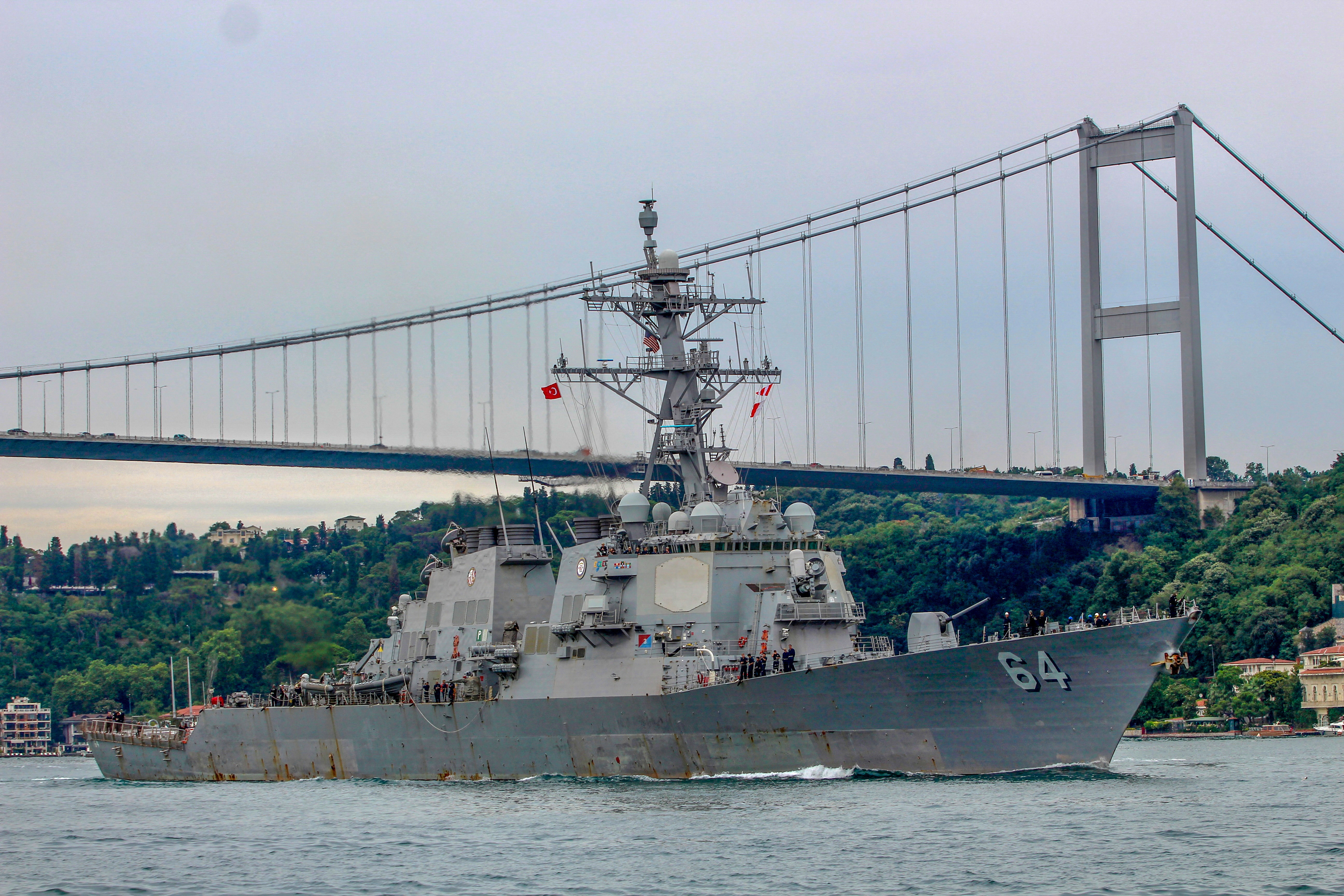 US Navy warship near Yemen intercepted projectiles, Pentagon says ...