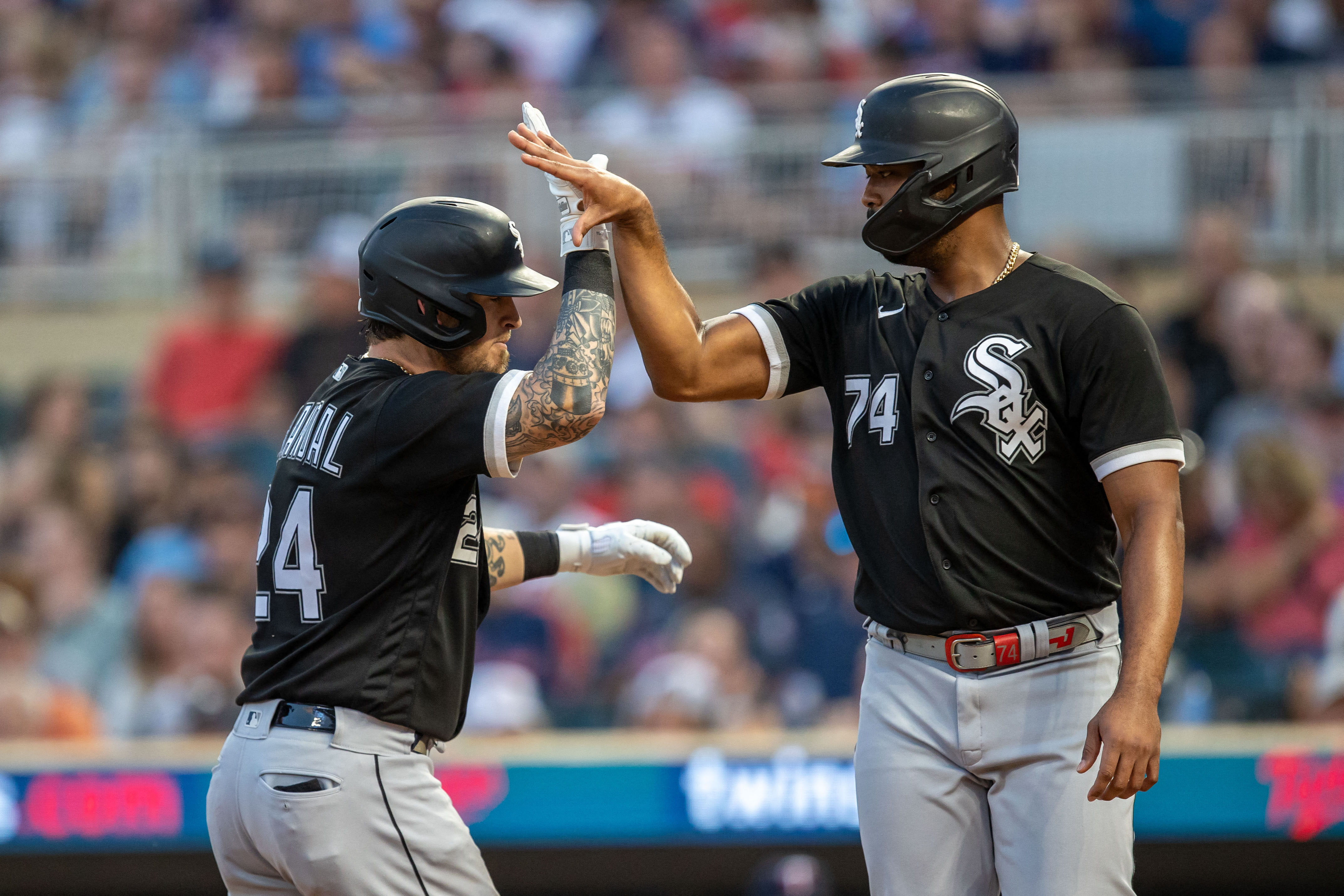 White Sox get clobbered by Twins - CBS Chicago