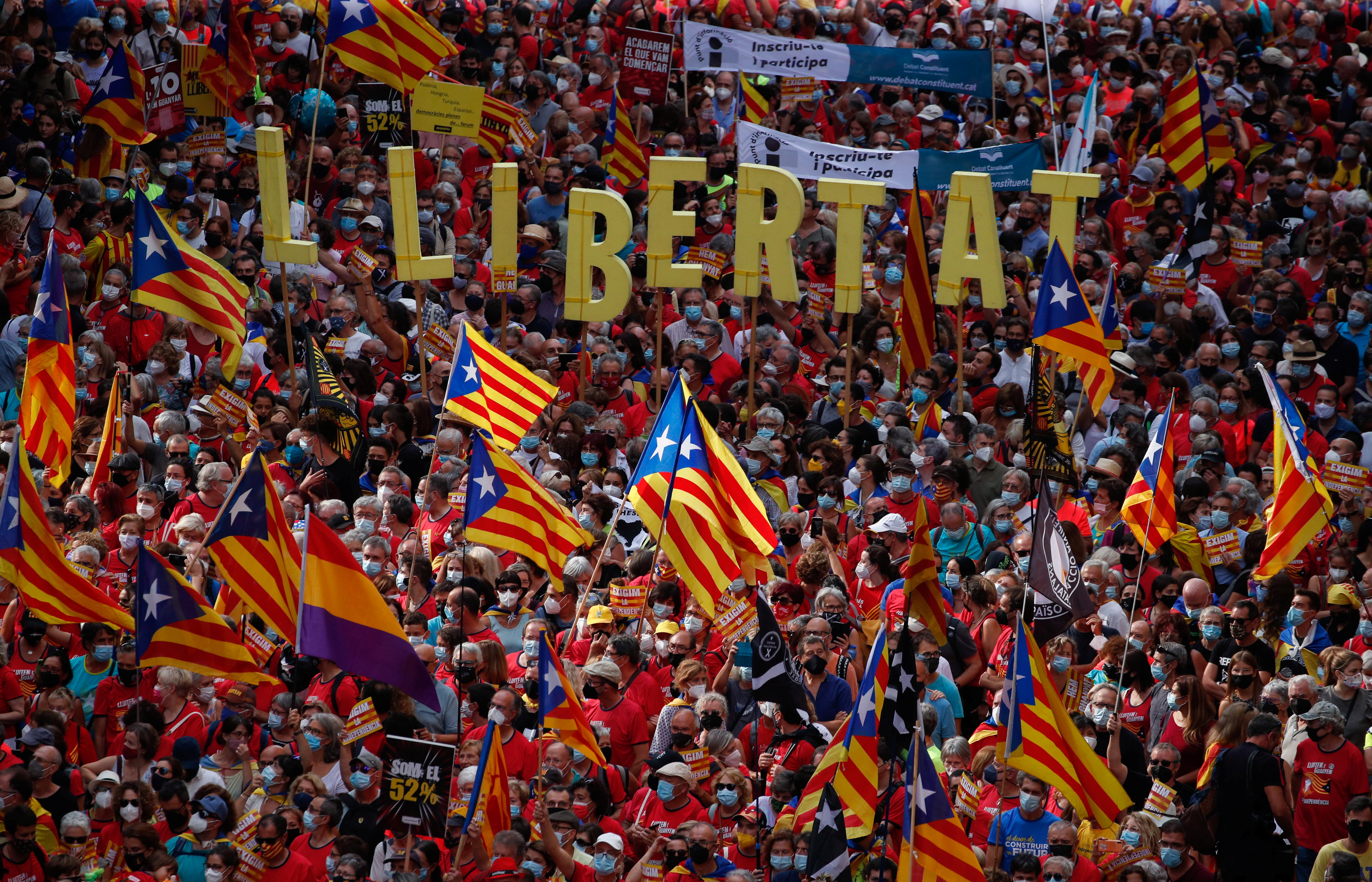 Thousands Protest In Barcelona Against Catalan Independence