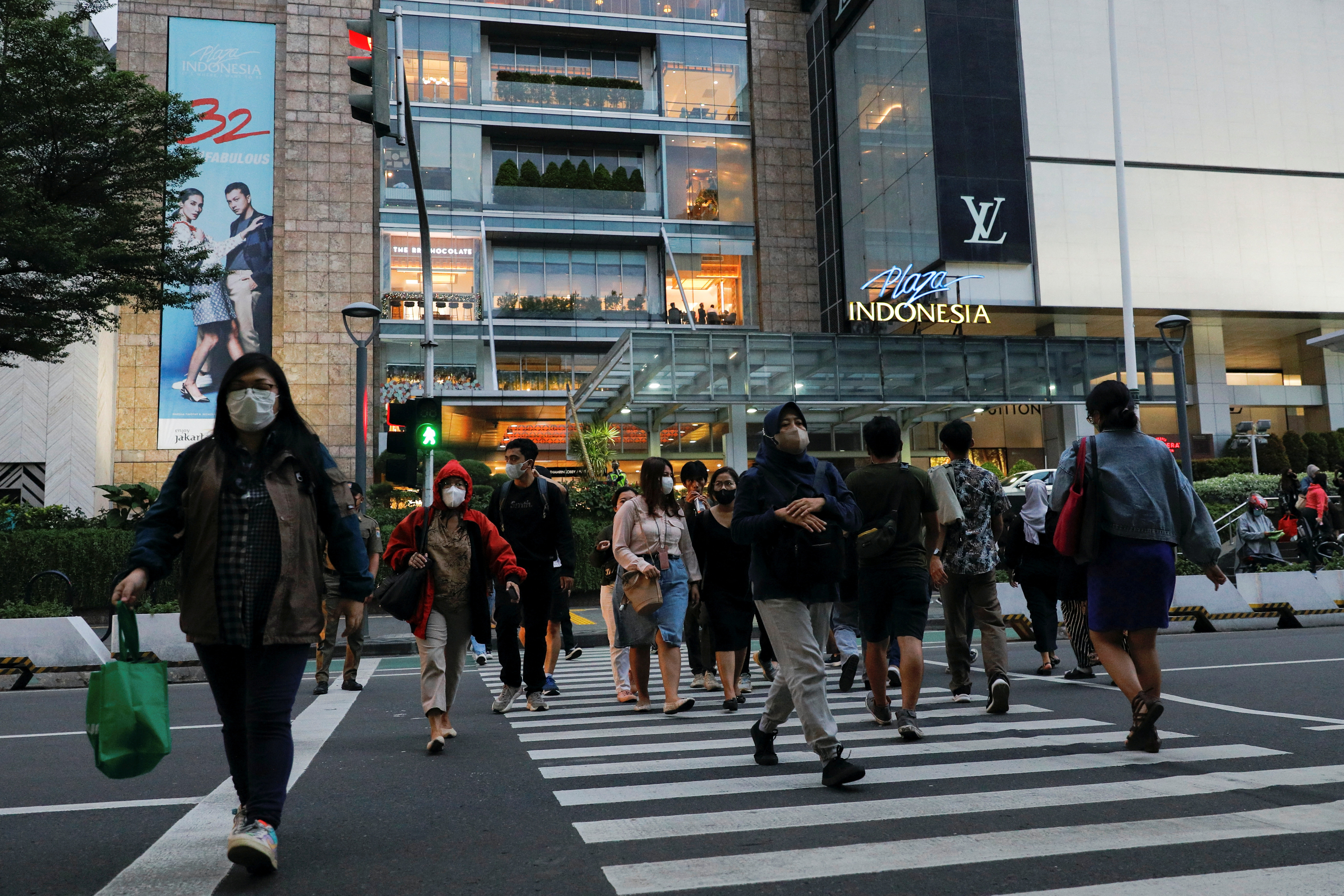 Louis Vuitton district PM , Not in a rush to sell