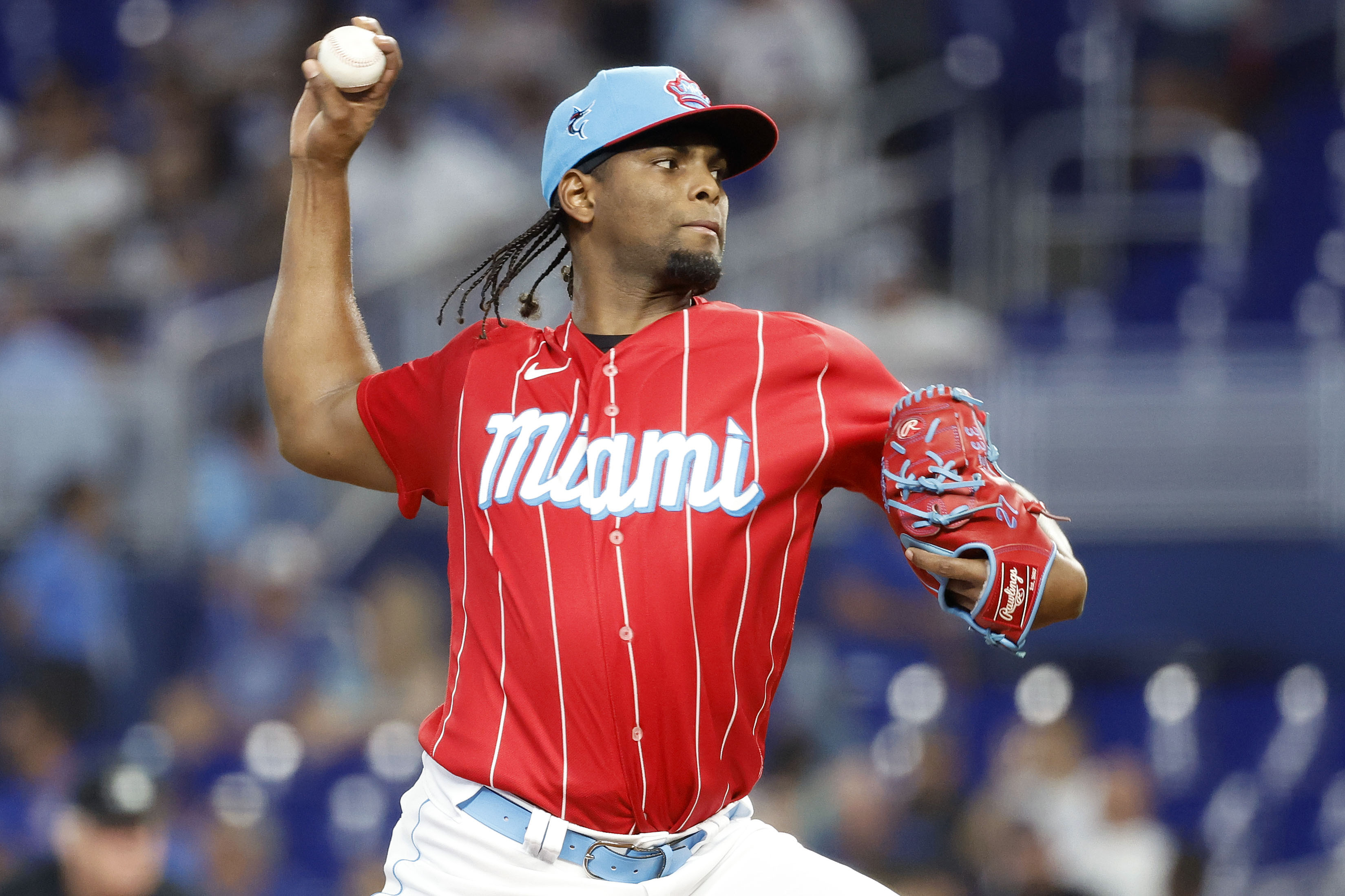 Miami Marlins make Dunkin' run before Chicago Cubs game