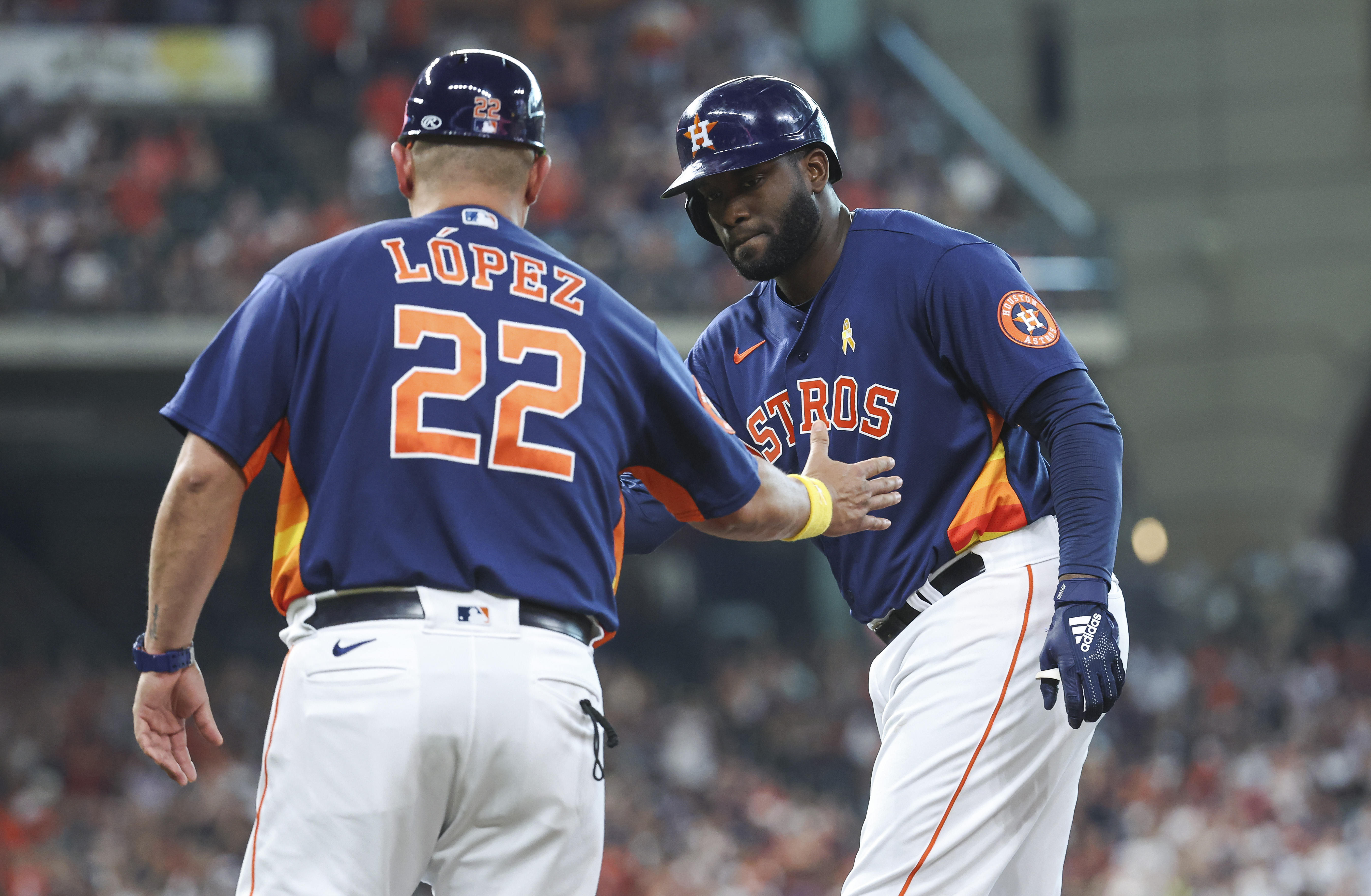 Prized prospect Domínguez homers again as Yankees complete 3-game sweep in  Houston