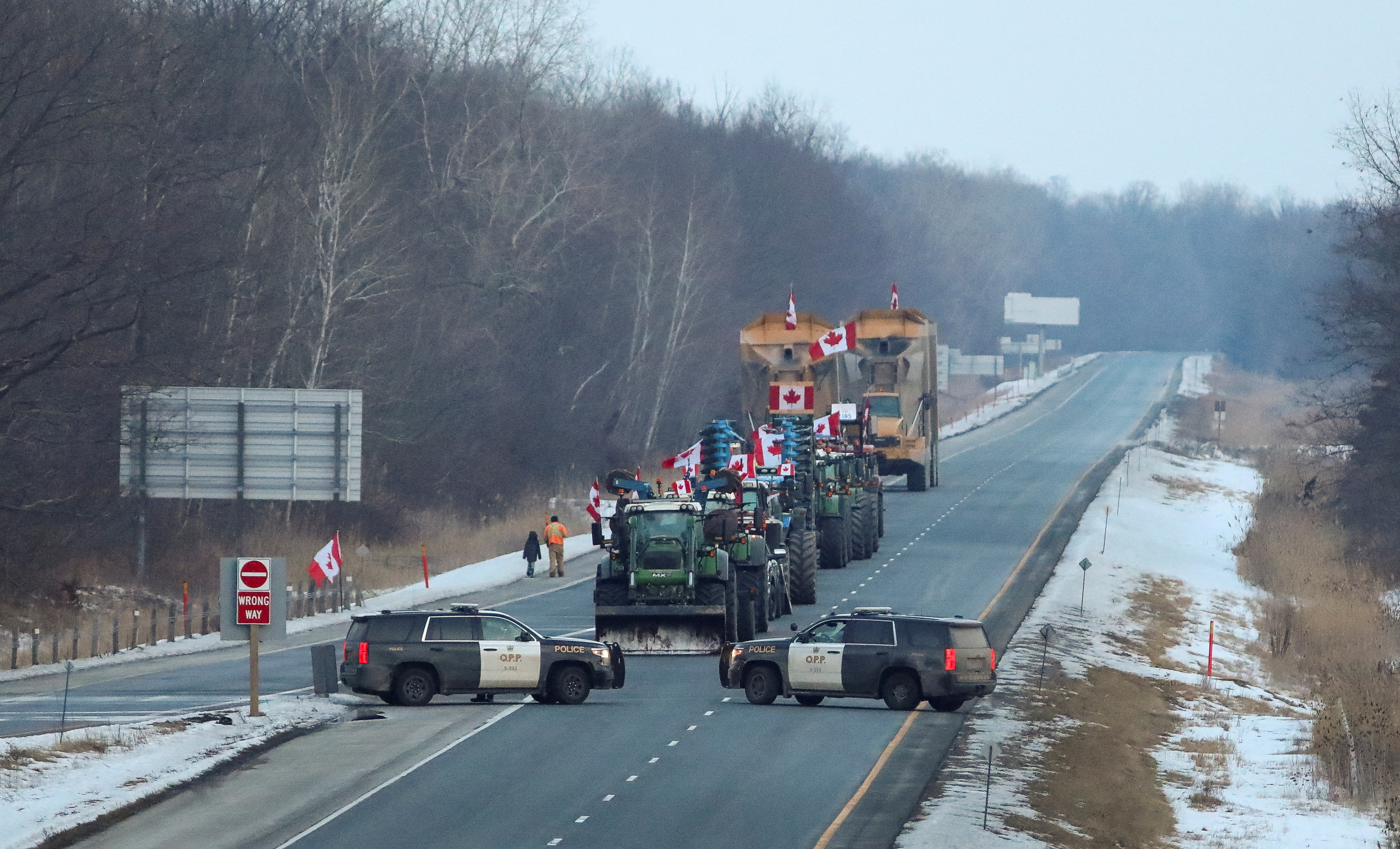 Truckers and supporters continue to protest COVID-19 vaccine mandates in Canada