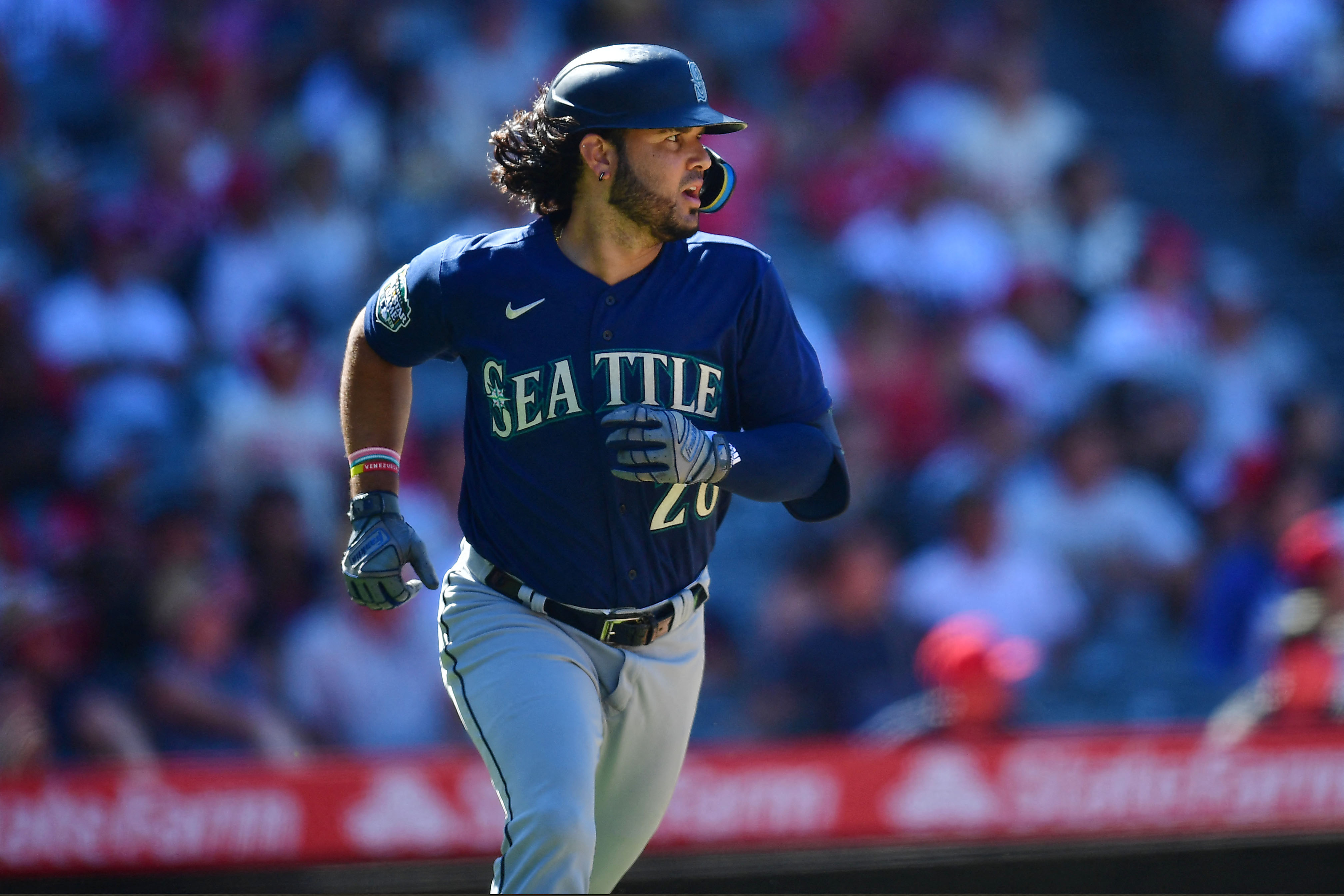 Eugenio Suárez delivers in 10th inning, Mariners sweep Angels with 3-2  victory - The San Diego Union-Tribune