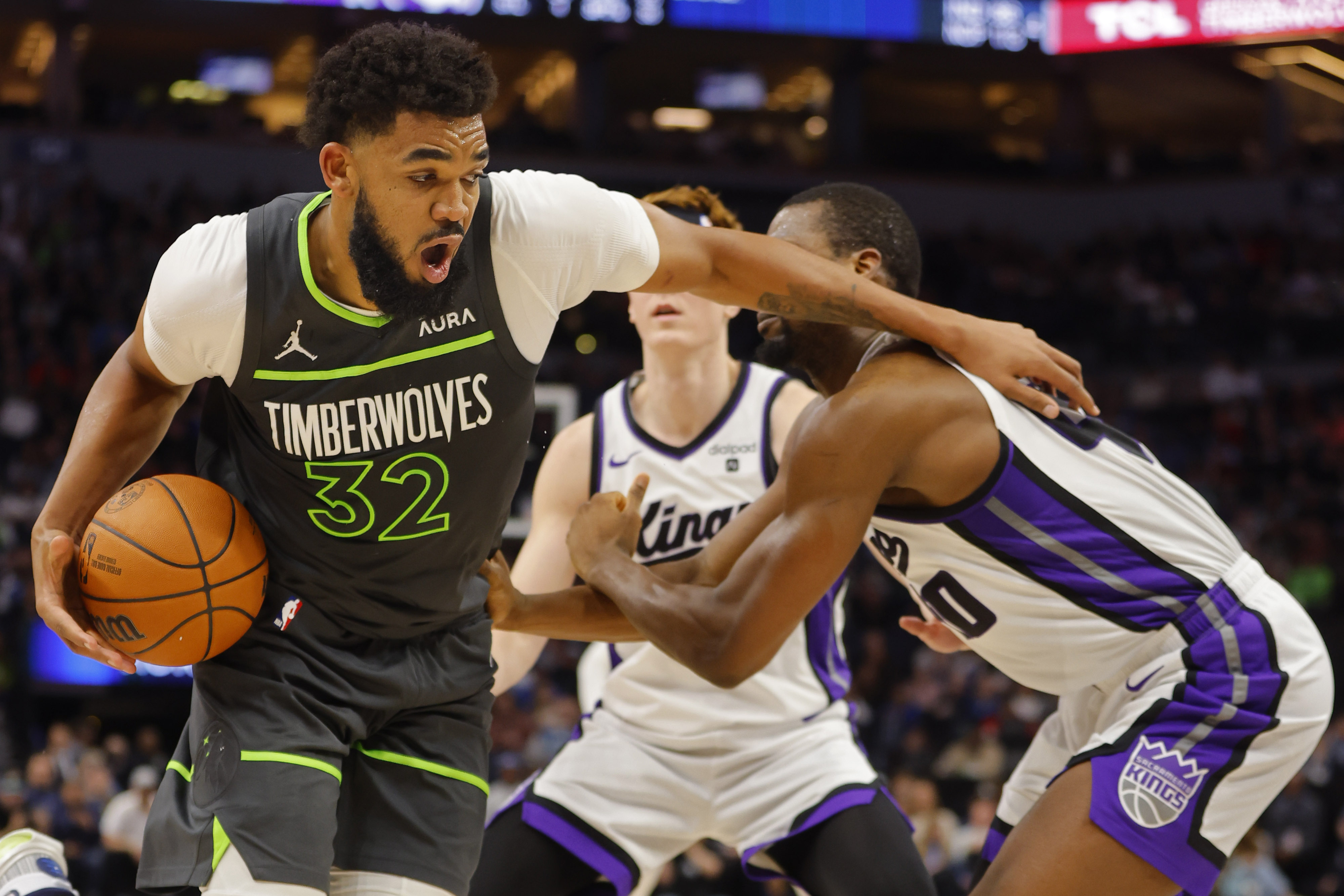 Malik Monk puts up 39 as Kings nip Wolves in OT | Reuters