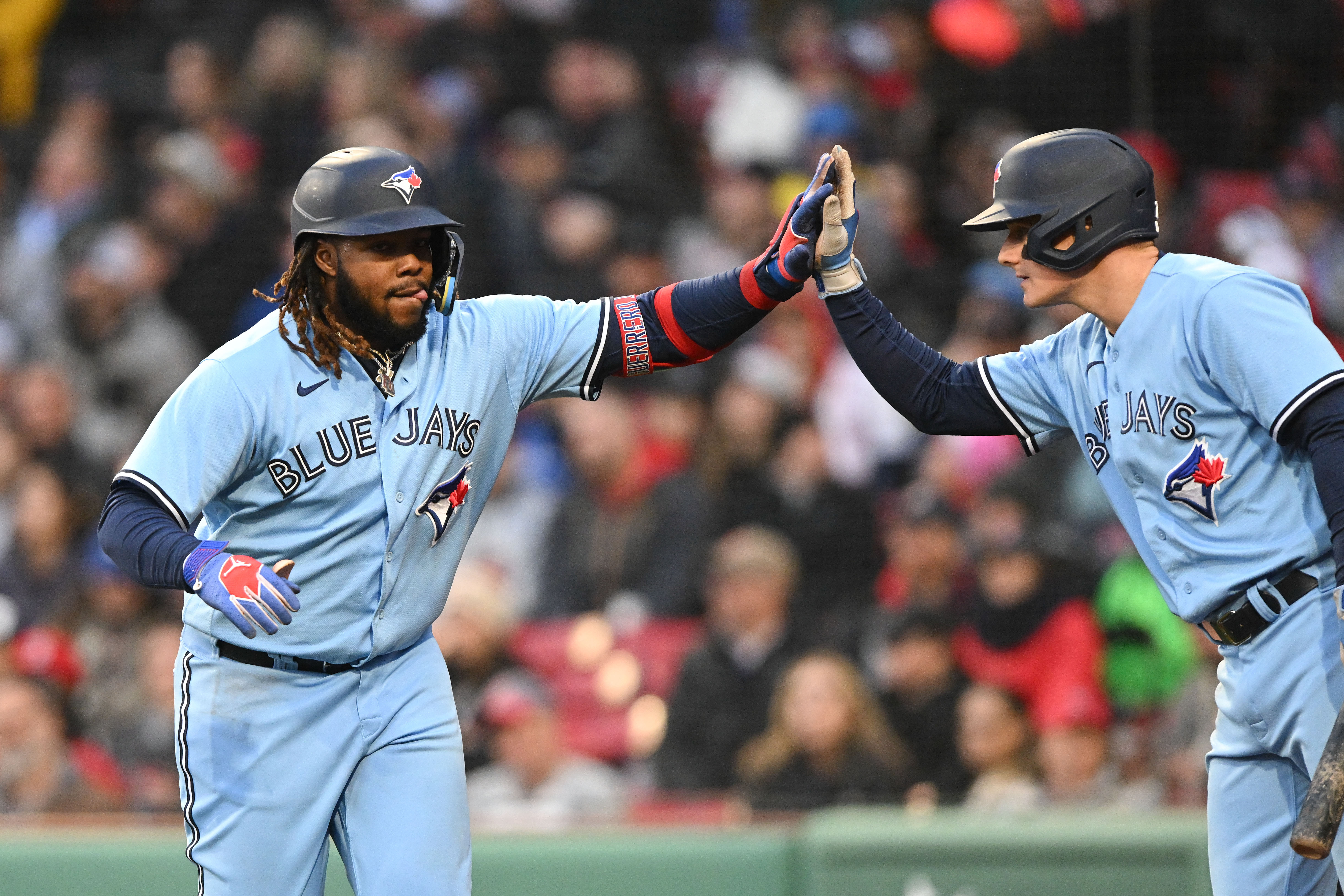 Red Sox bats deliver 11-5 rout for 4-game sweep of Jays