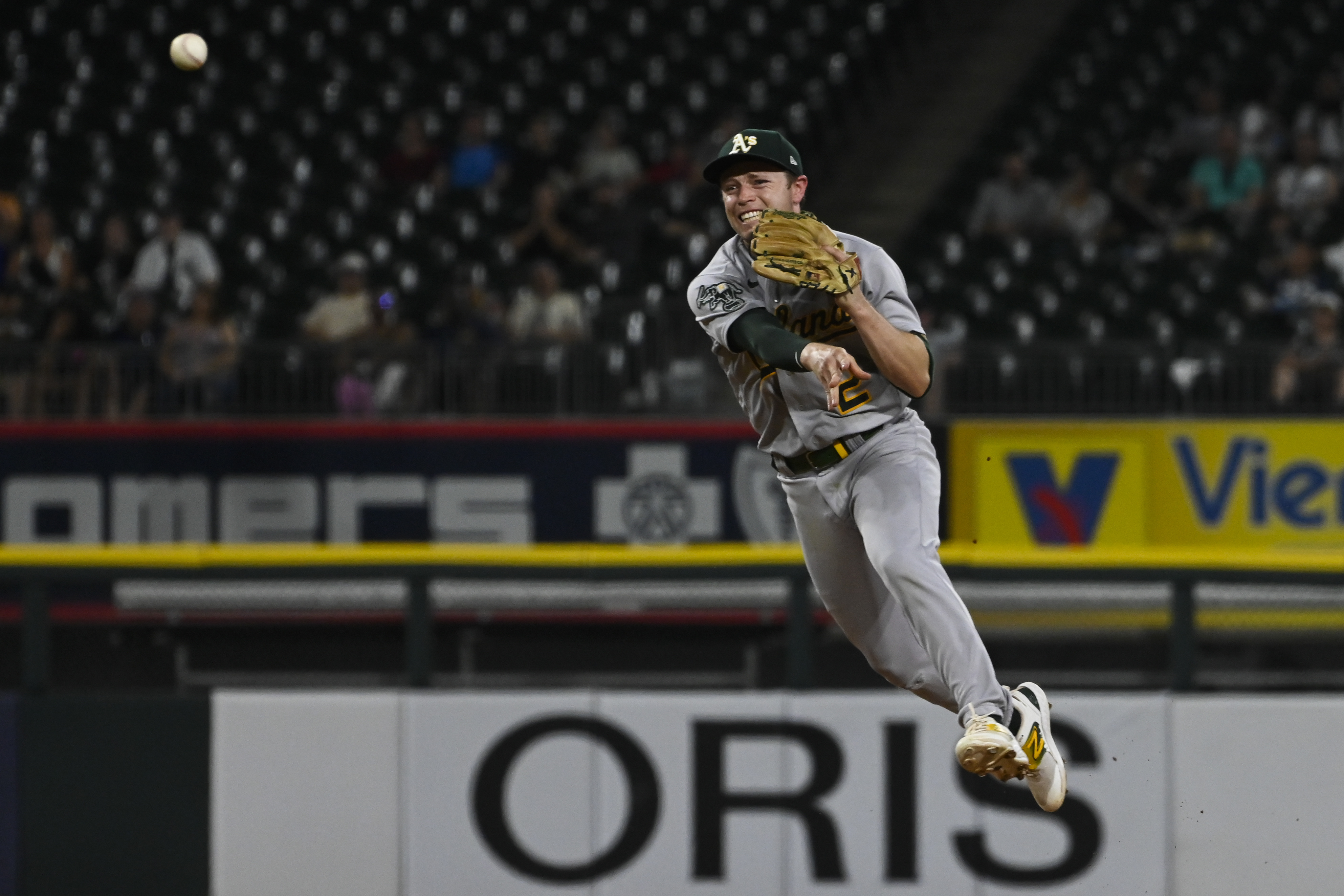 Marlins score six unanswered to sweep A's