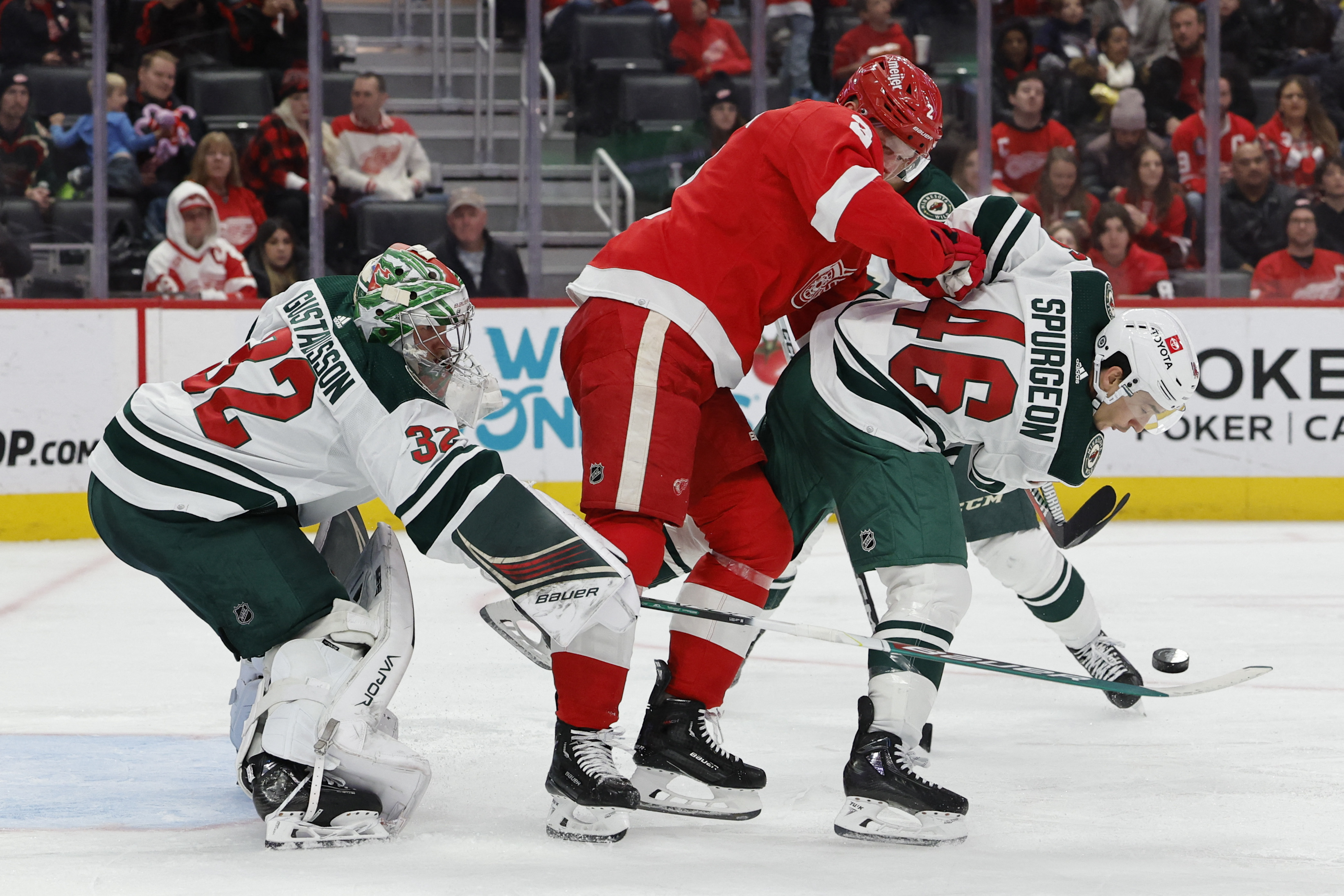 Red Wings win third straight, extend Wild's misery Reuters