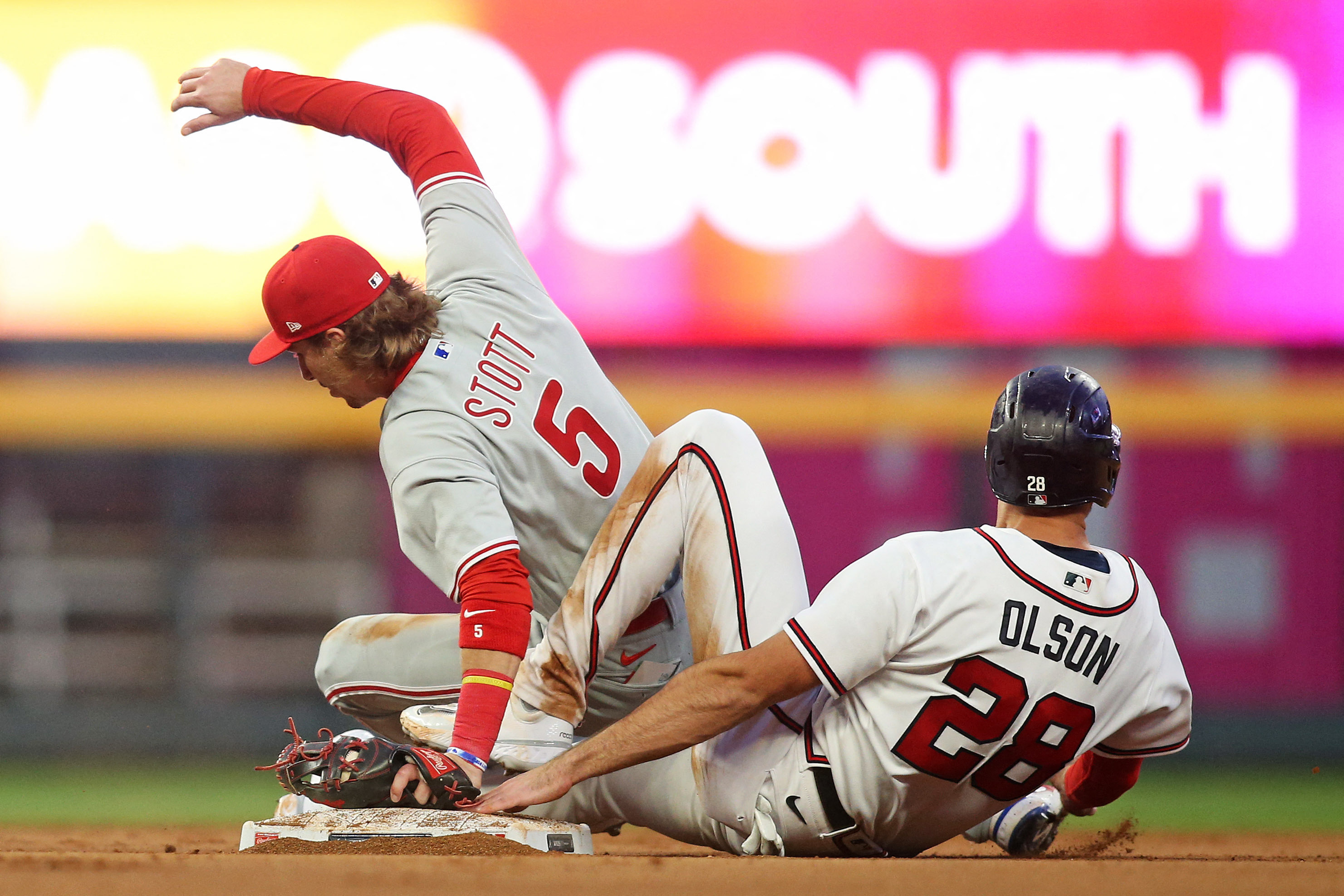Stott leads Phillies to 6-4 comeback victory over Braves