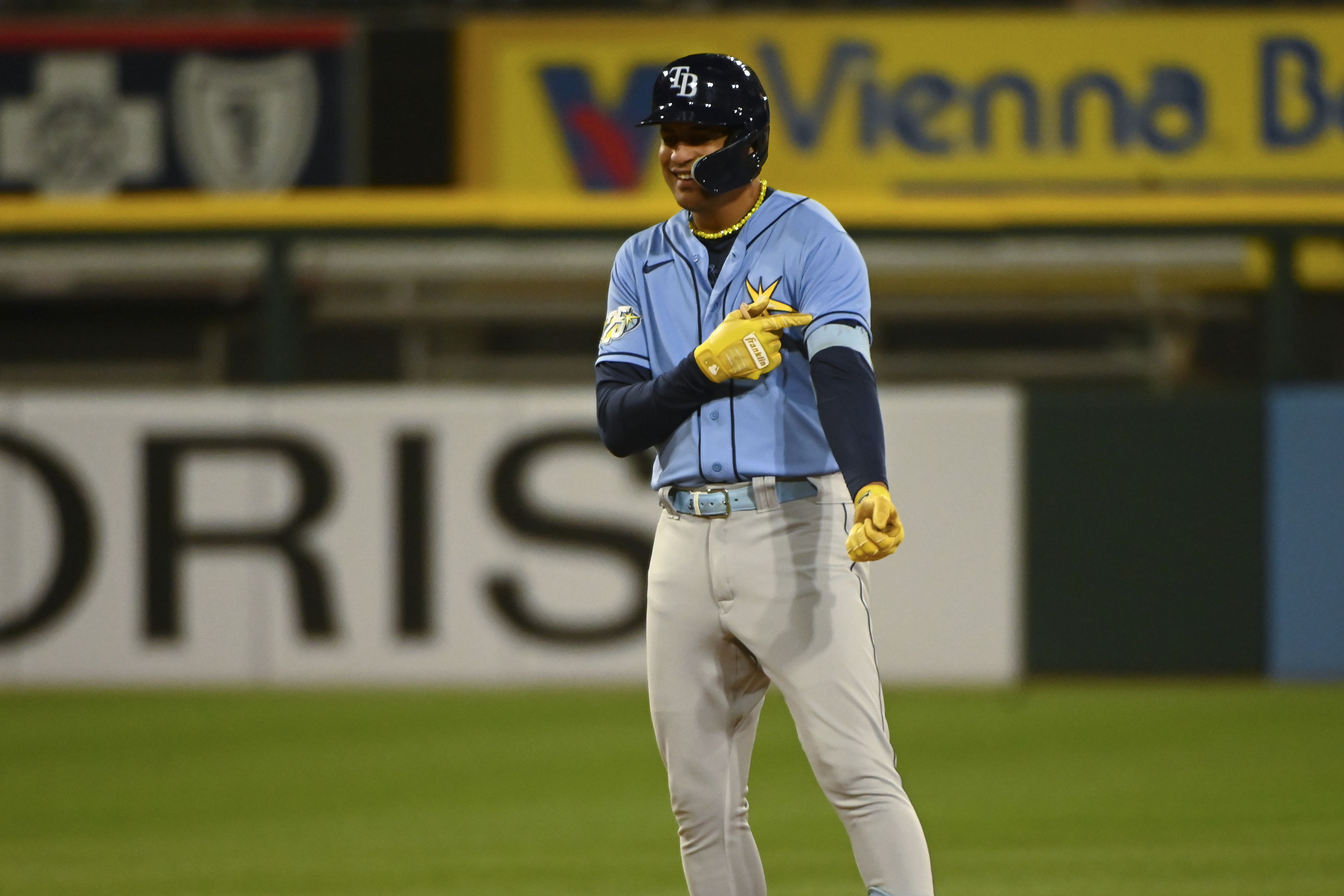 Rays use 10-run 7th to club White Sox