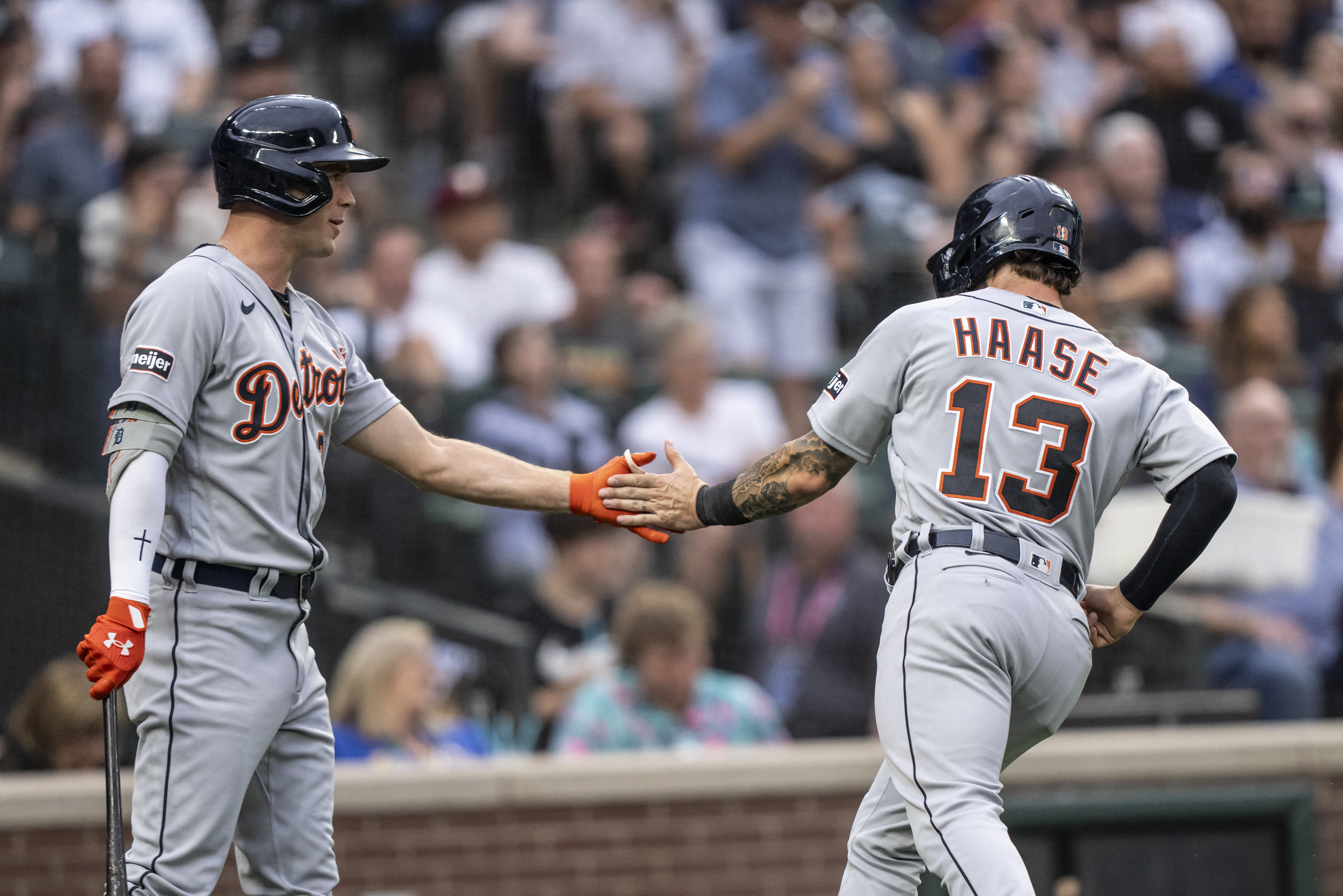 Tigers hold off Mariners in series opener, despite Seattle's efforts to  claw back — Converge Media