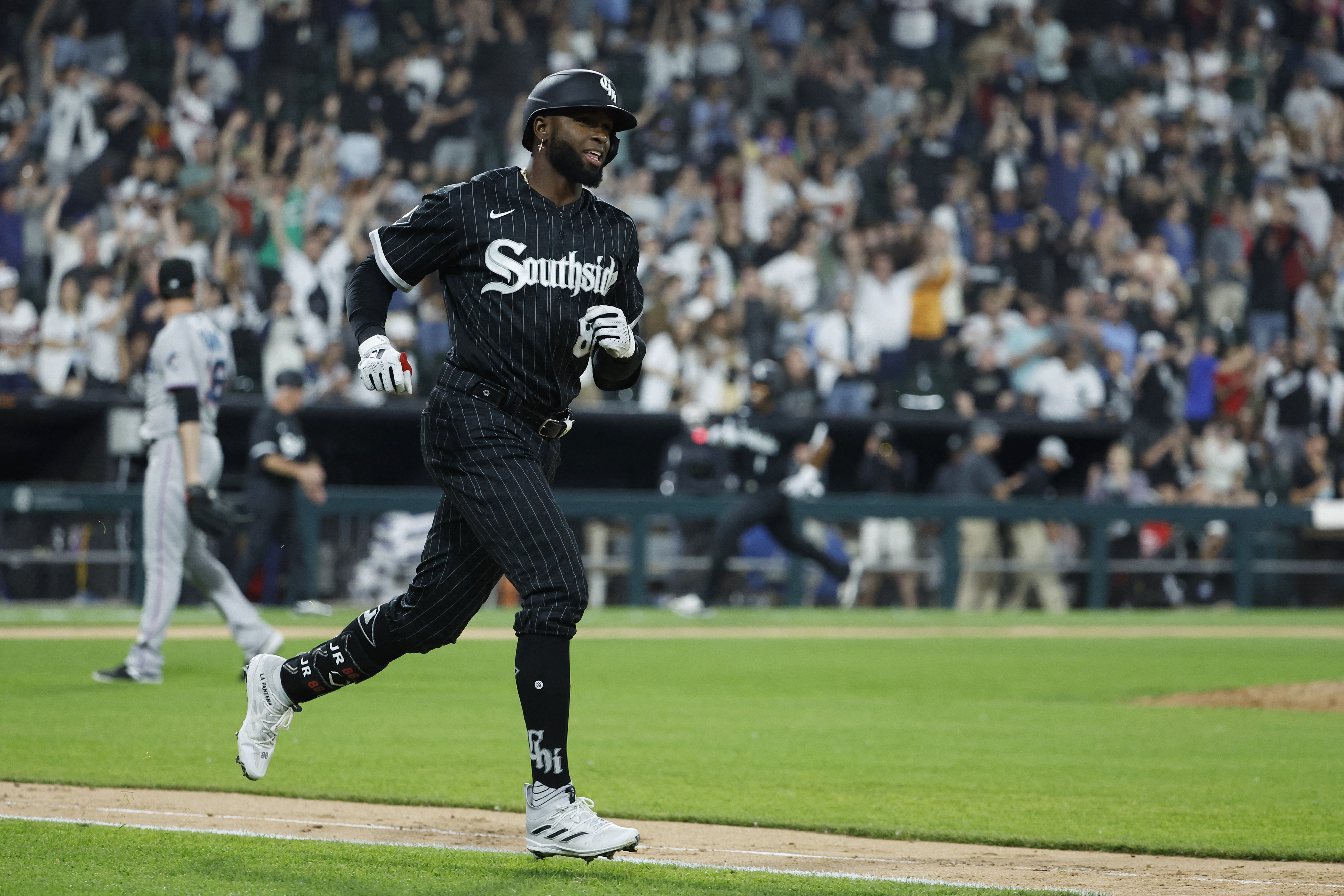 Chicago White Sox walk-off Miami Marlins to snap Miami's six-game win  streak, National Sports