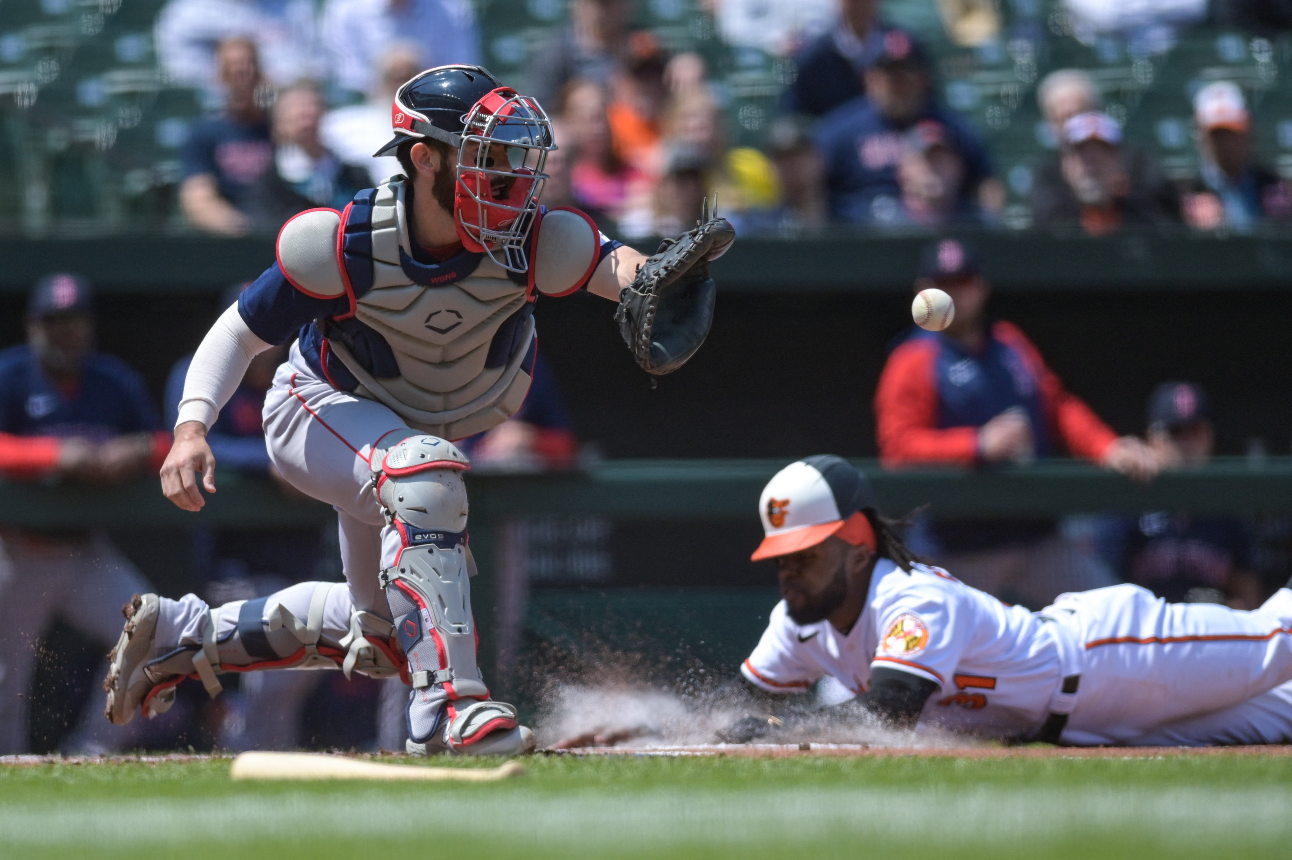 Orioles defeat Red Sox for eighth win in nine games