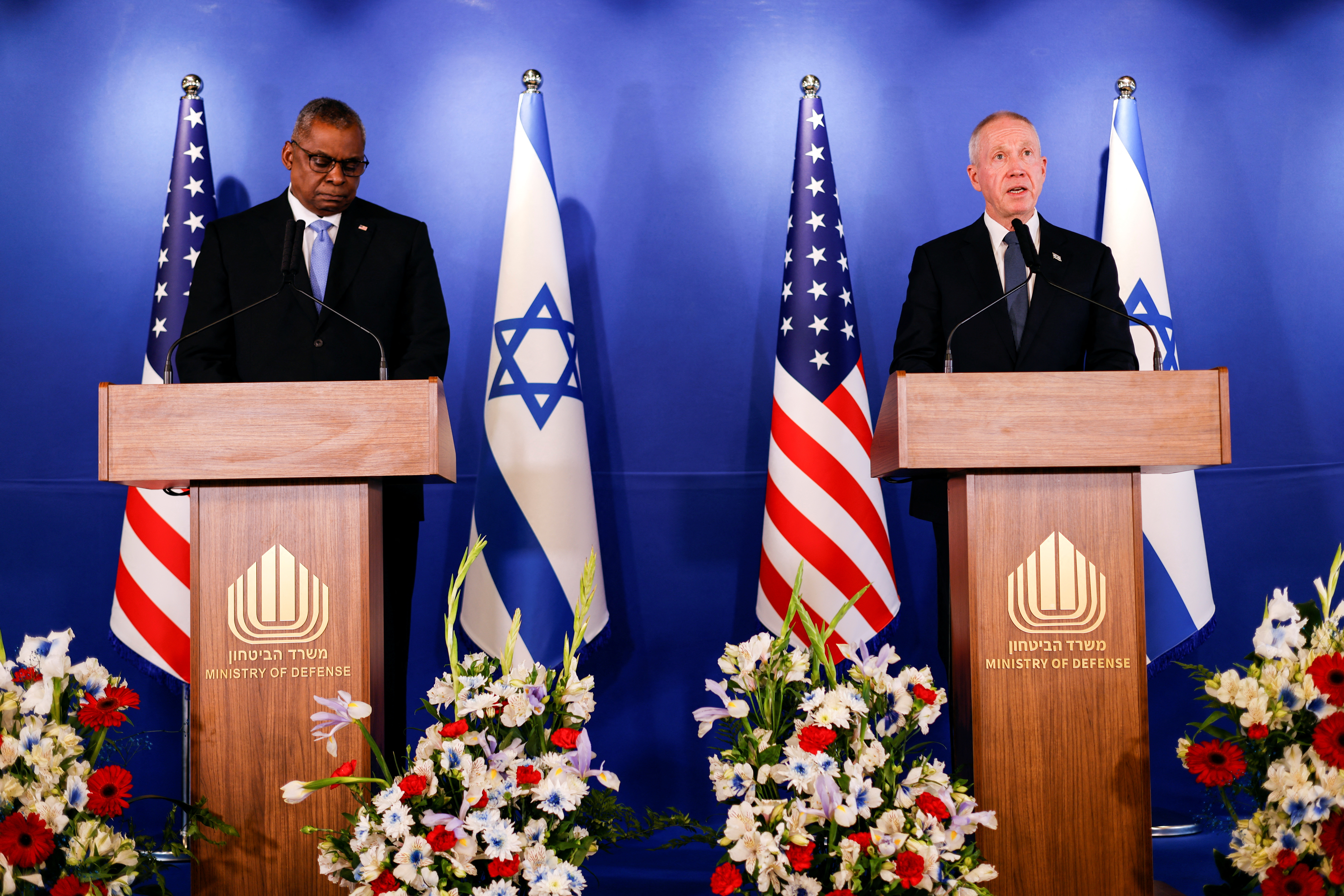 U.S. Secretary of Defense Lloyd Austin and his Israeli counterpart, Defence Minister Yoav Gallant at a news conference at Ben Gurion airport in Lod