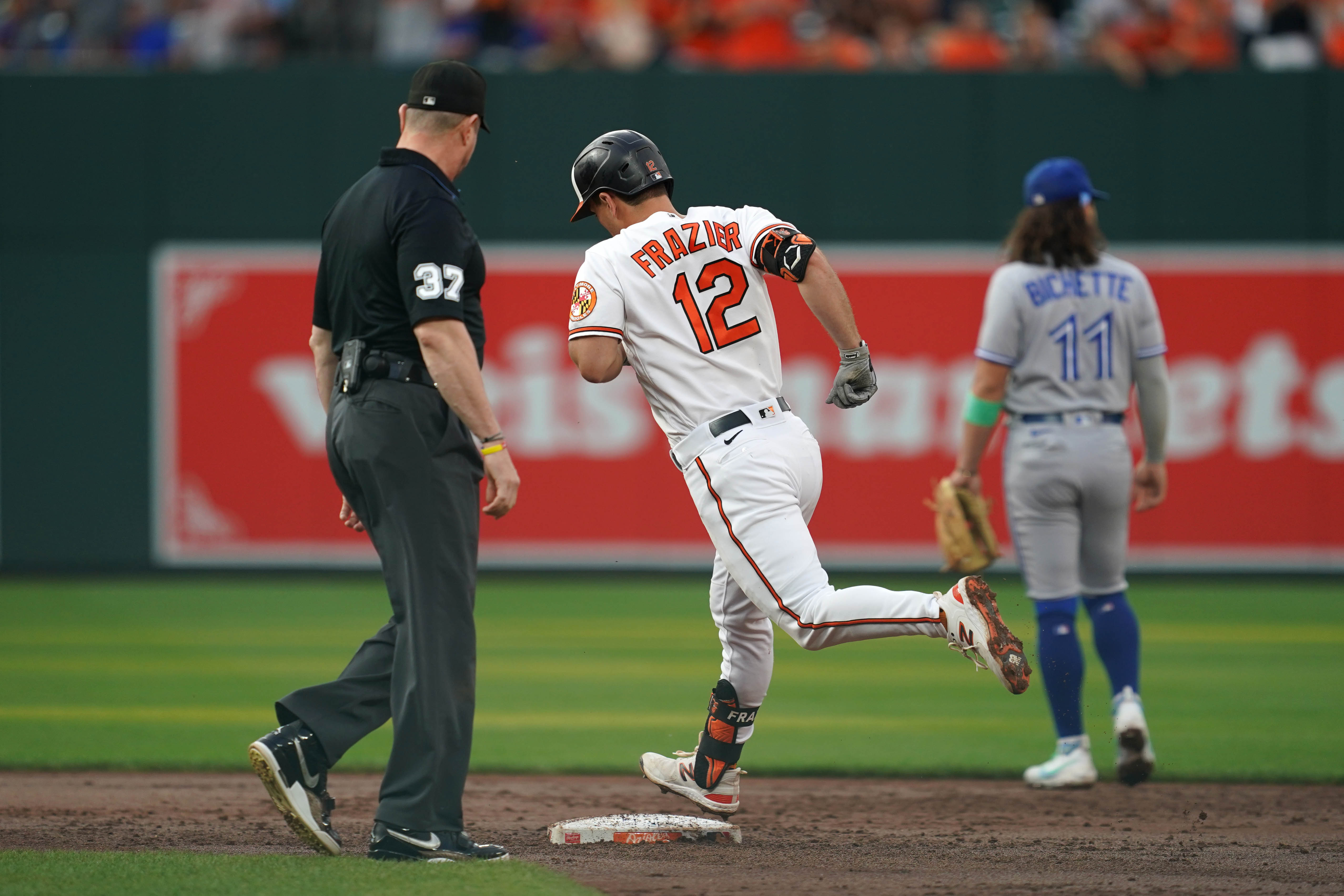 Gunnar Henderson Helps Orioles Blast Blue Jays | Reuters