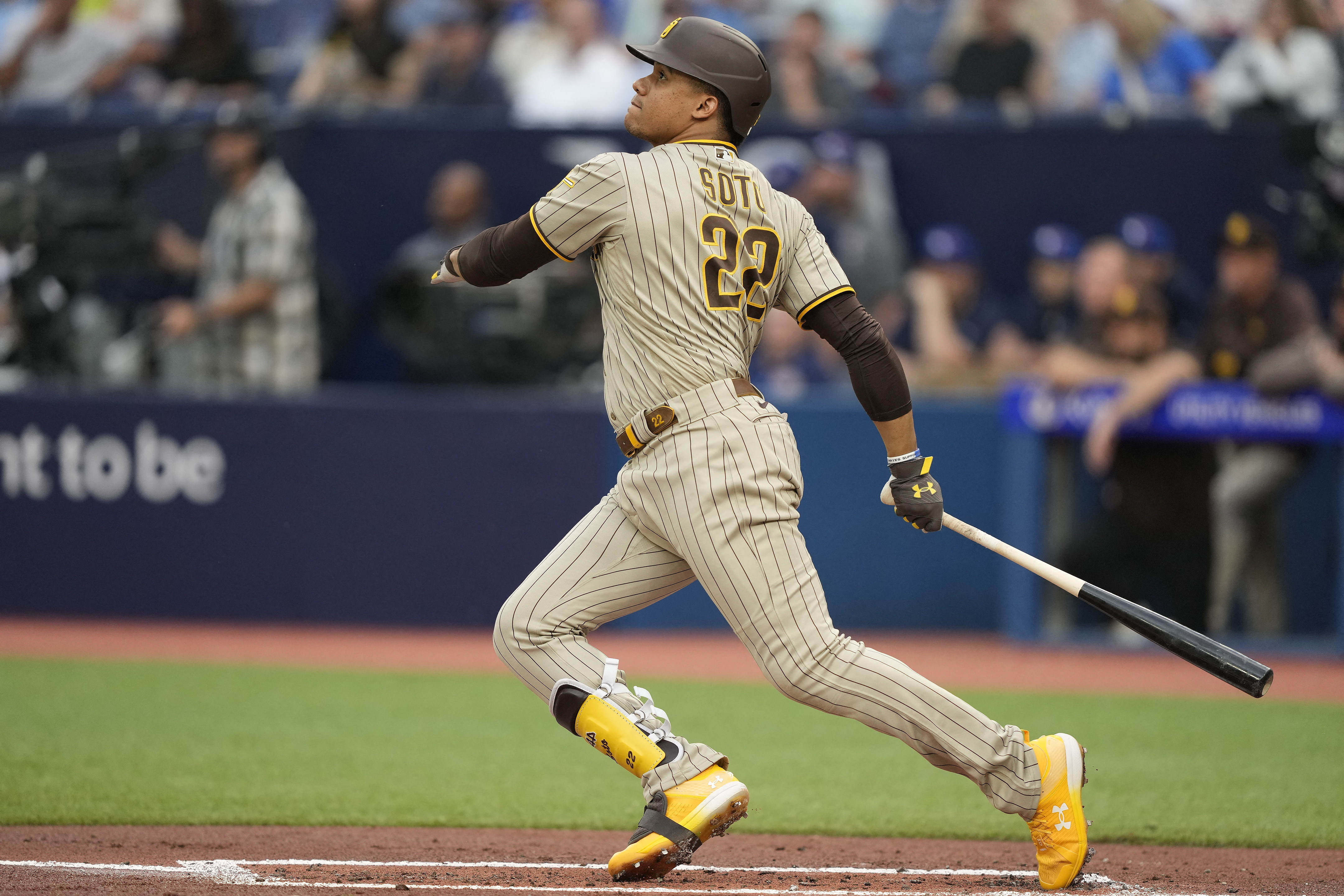 Juan Soto hits 2-run homer, Joe Musgrove wins 8th straight decision as  Padres beat Blue Jays 9-1