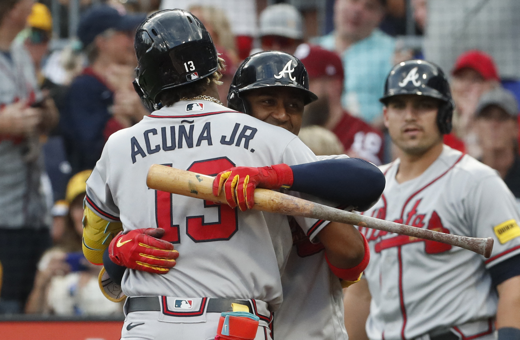 Orlando Arcia, Braves rally past Pirates