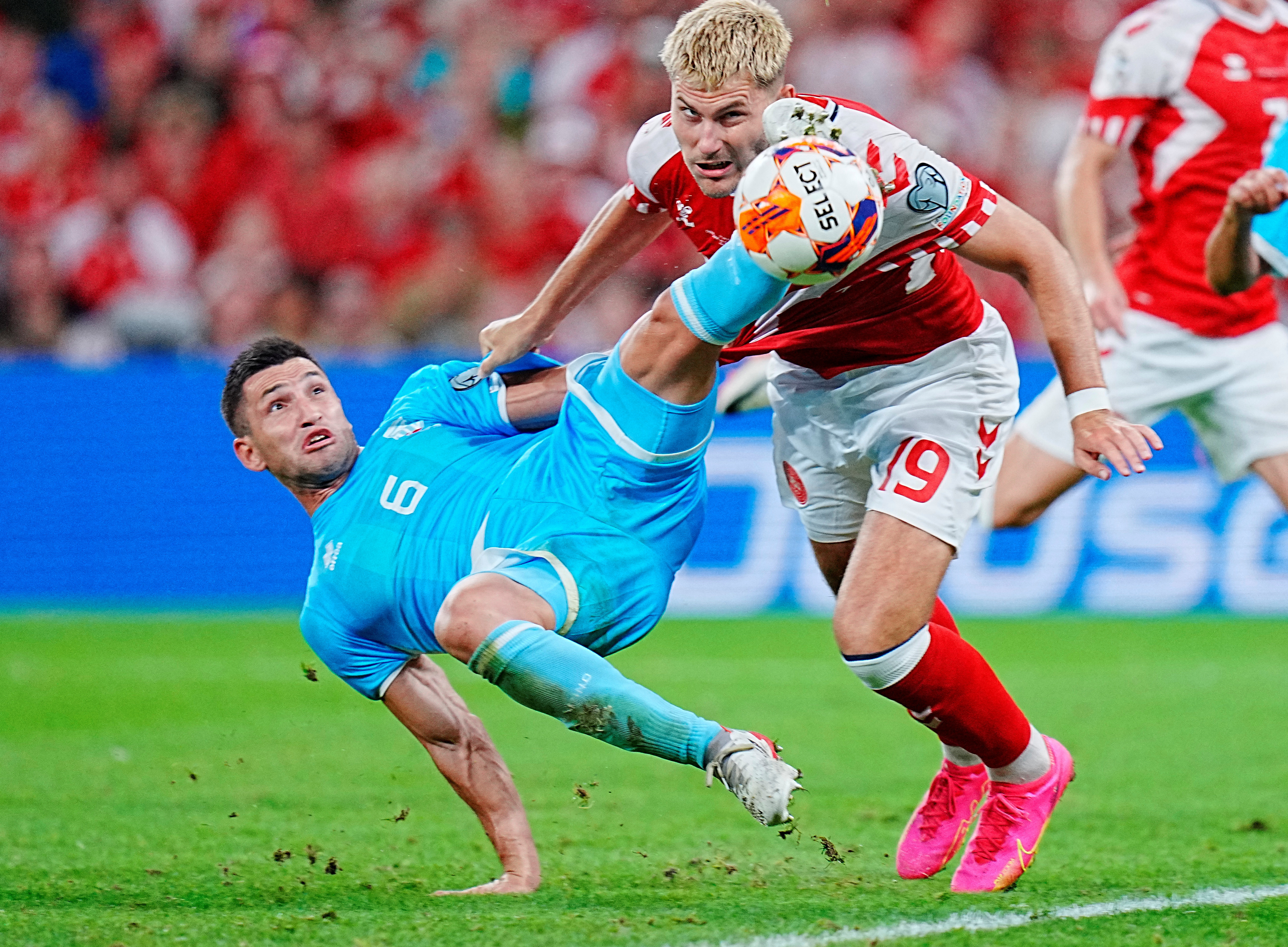 Pass master Eriksen guides Denmark to 4-0 win over San Marino | Reuters