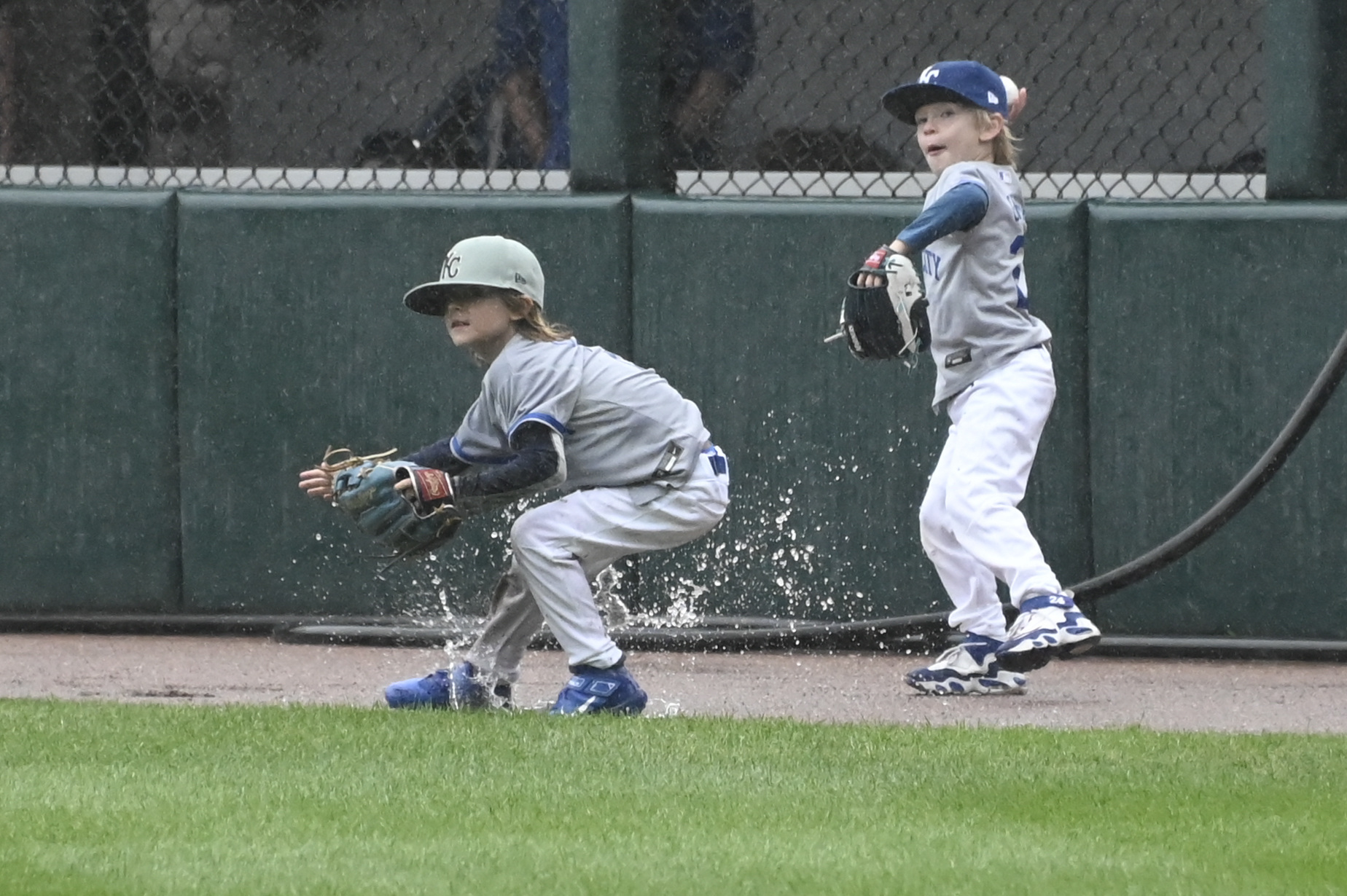 Royals-White Sox game rained out. Straight doubleheader set for Tuesday