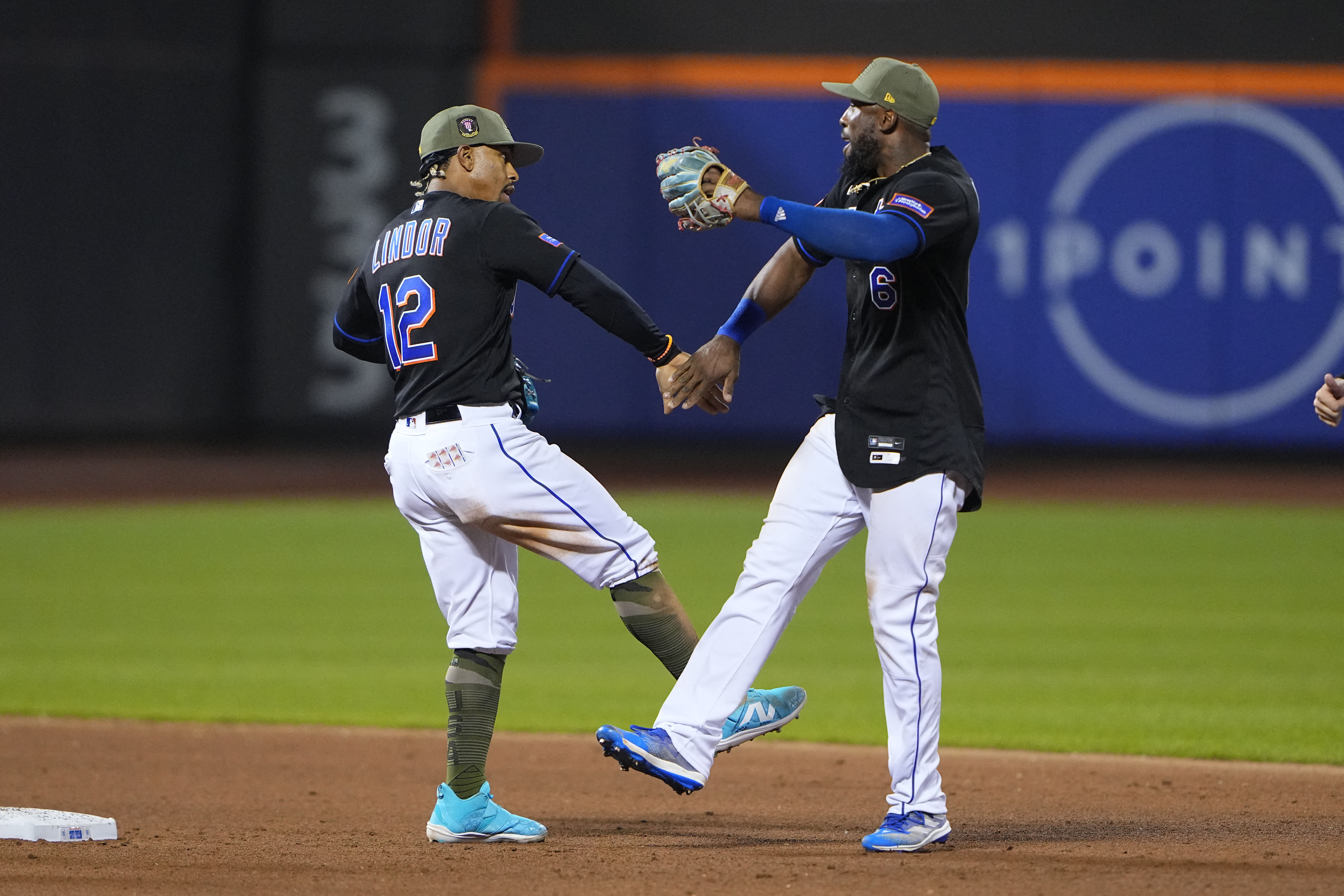 Lindor all business at second Futures Game