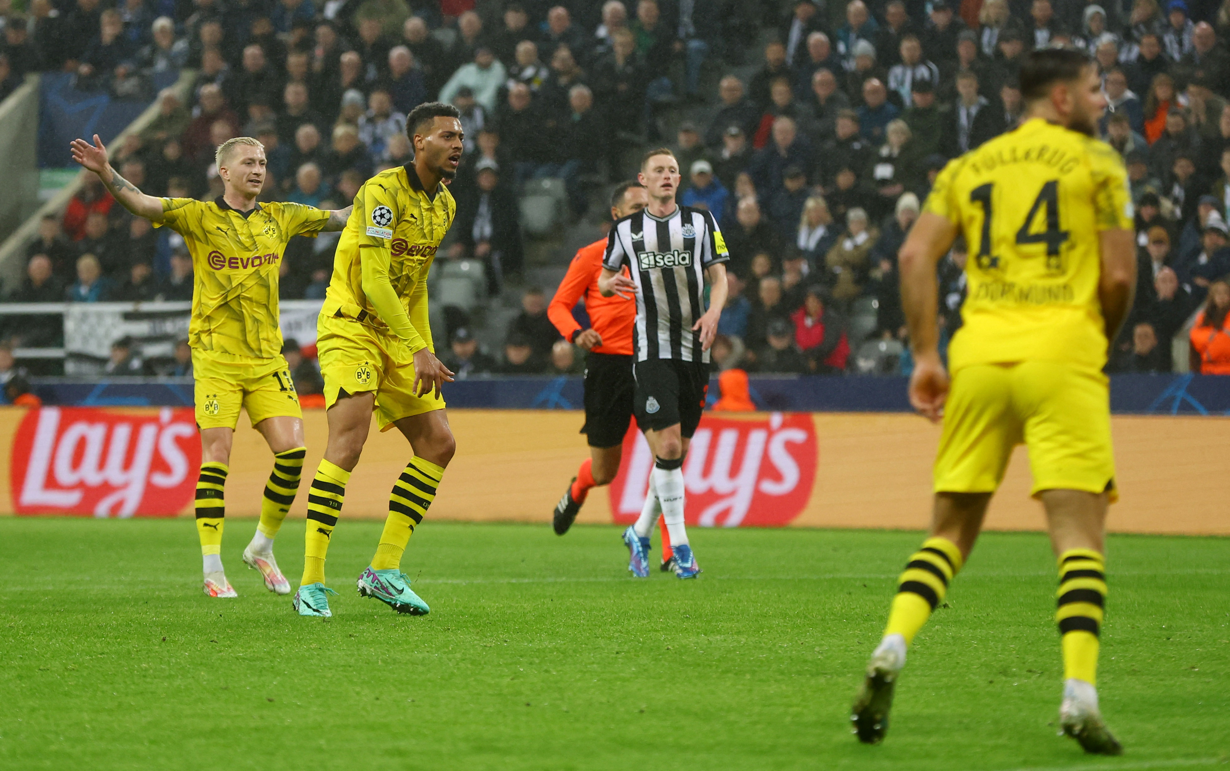 Borussia Dortmund win and PSG draw with Newcastle. Results of