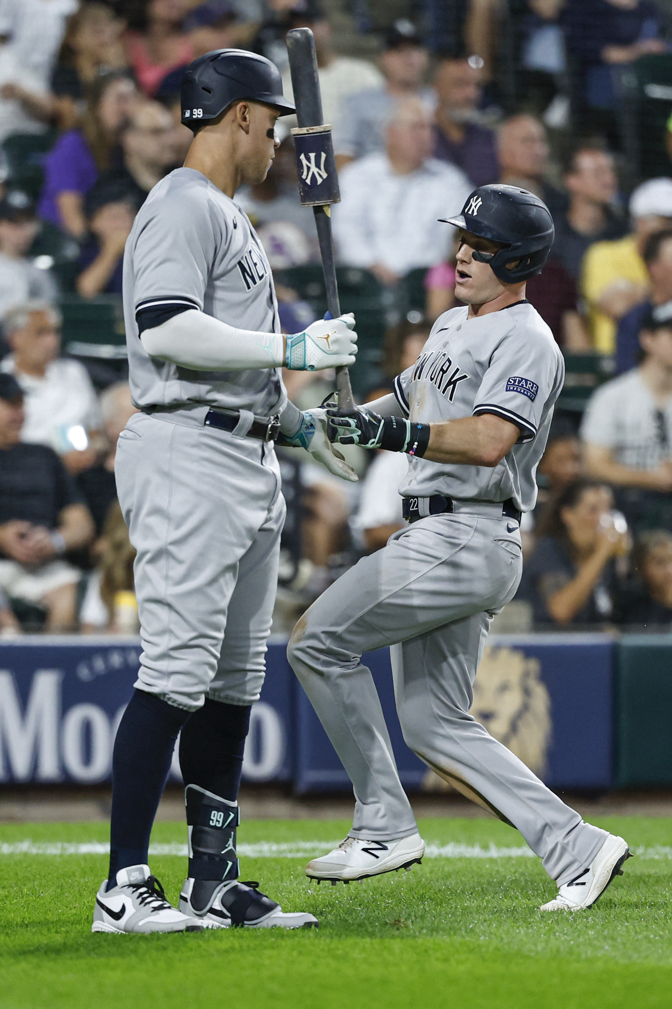 Vásquez gets first career win, Yankees blank White Sox 3-0 for doubleheader  split