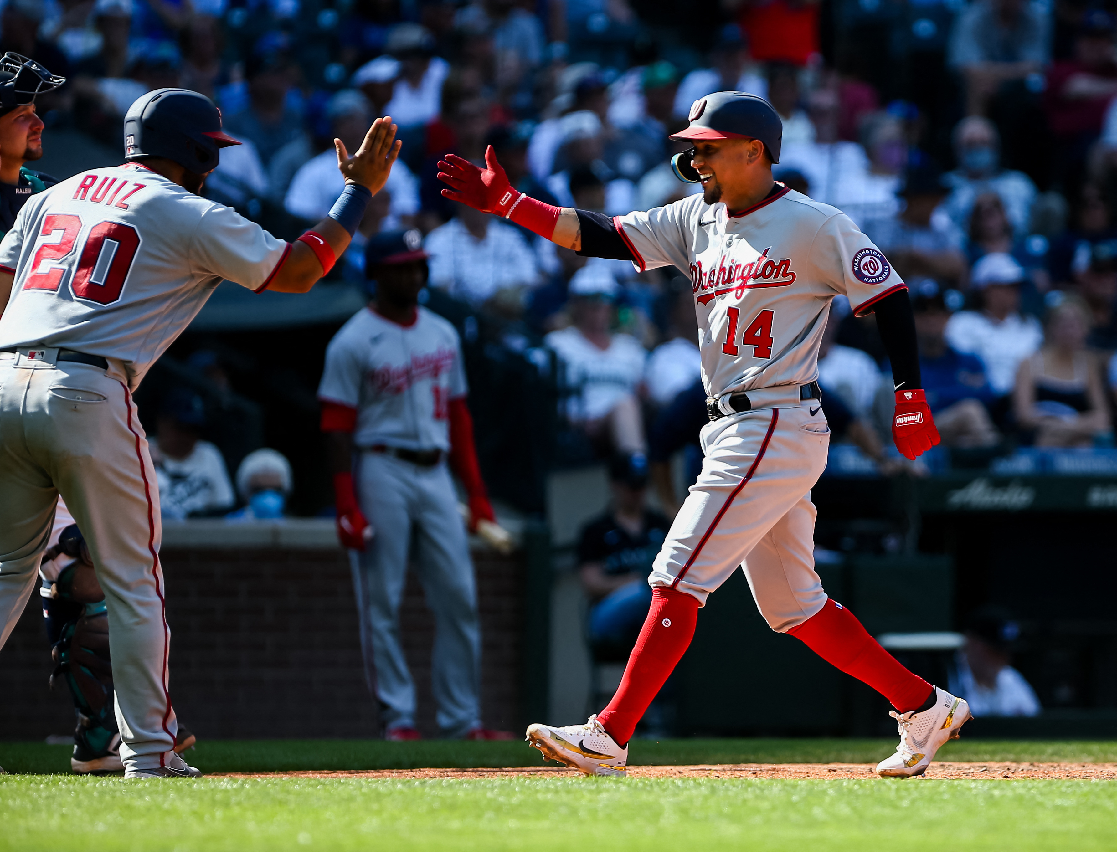 Oscar Gonzalez overcomes miscue for big hit in Cleveland win