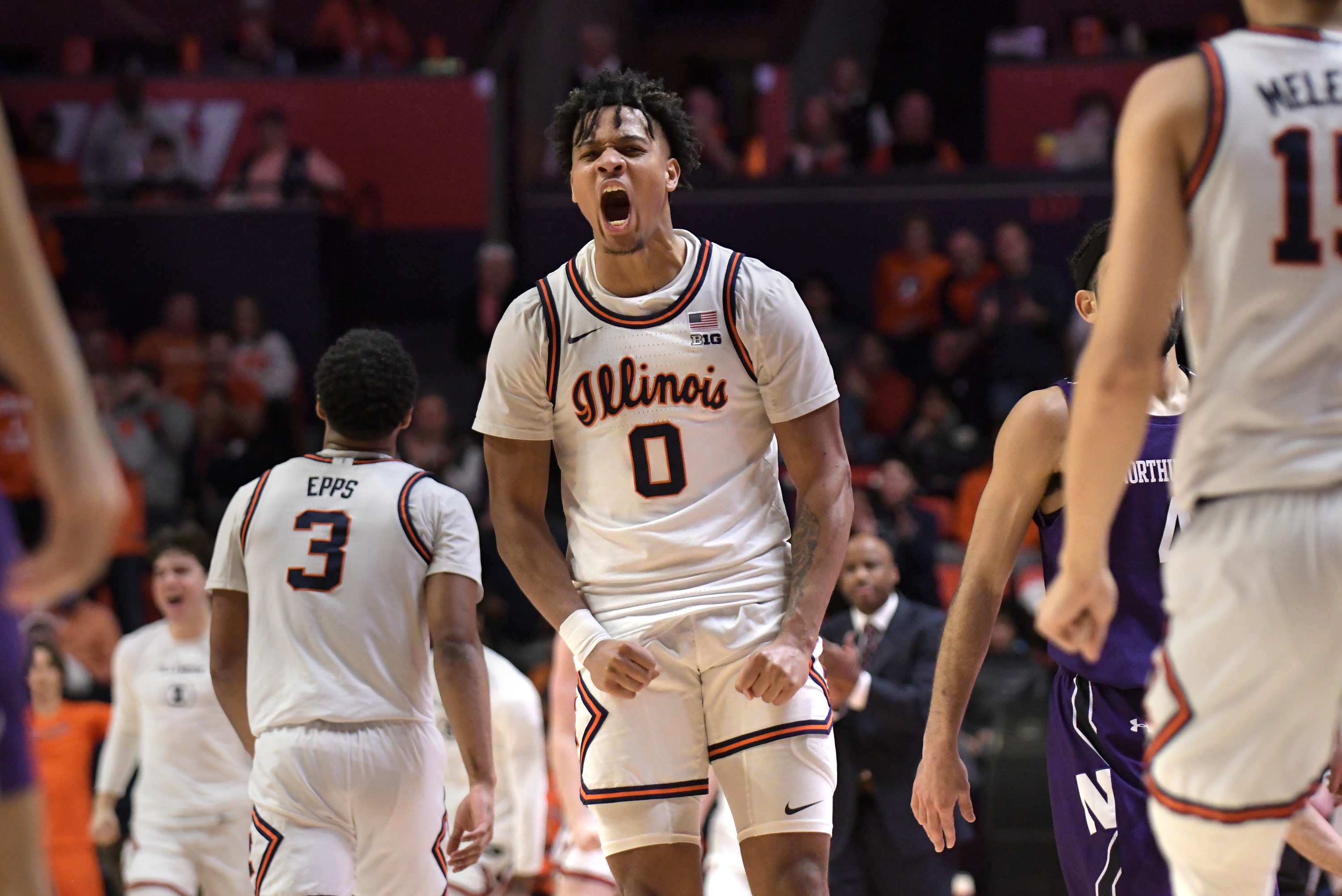 Top 25 roundup: Illinois rallies, tops No. 21 Northwestern | Reuters