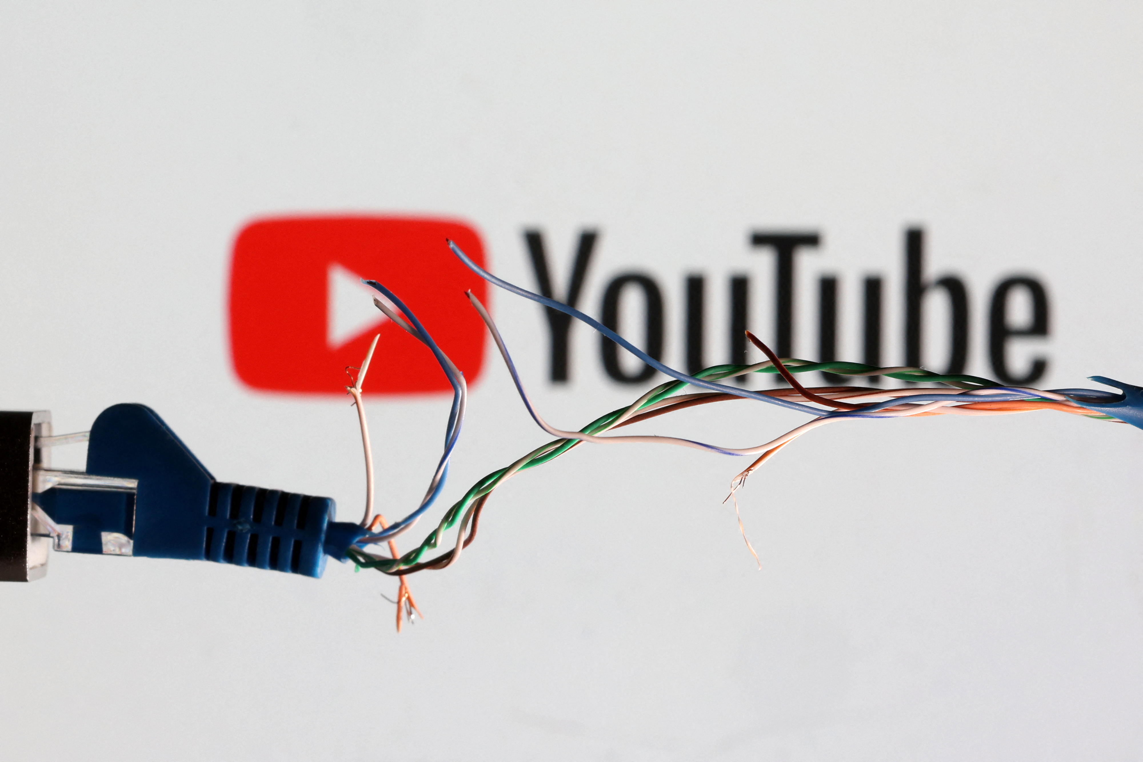 Illustration shows broken Ethernet cable and Youtube logo